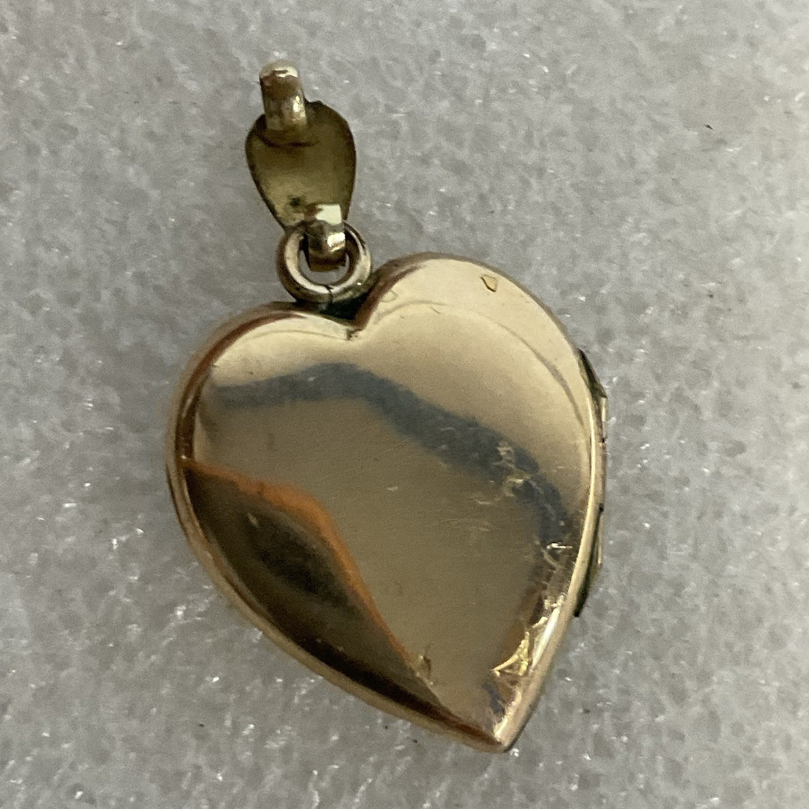 Vintage B.A. Ballou 1/20 10K GF Gold Heart Locket Pendant Floral Etched Jewelry - Image 2