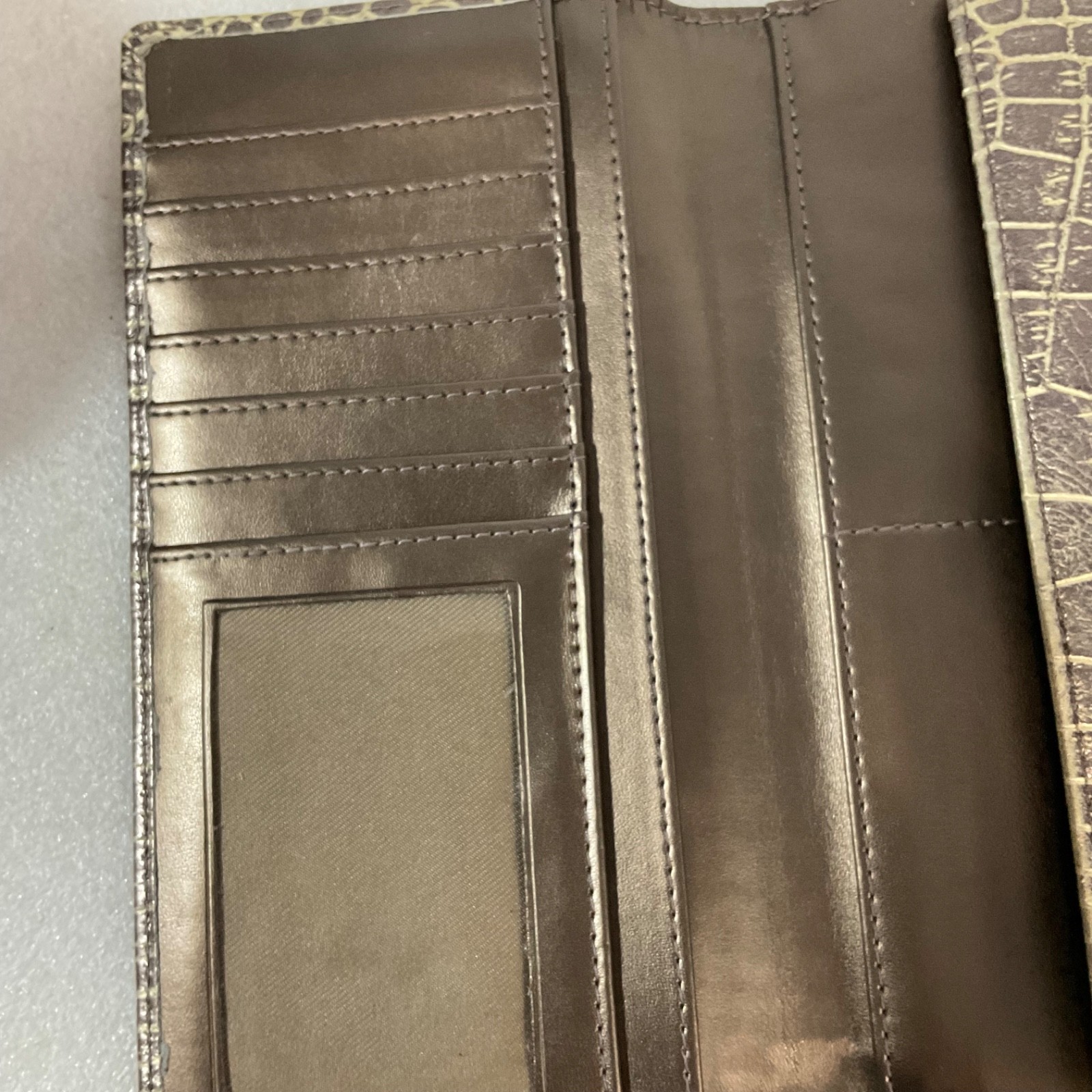 Womens Brown Croc Embossed Trifold Wallet Checkbook Card ID Holder - Image 10