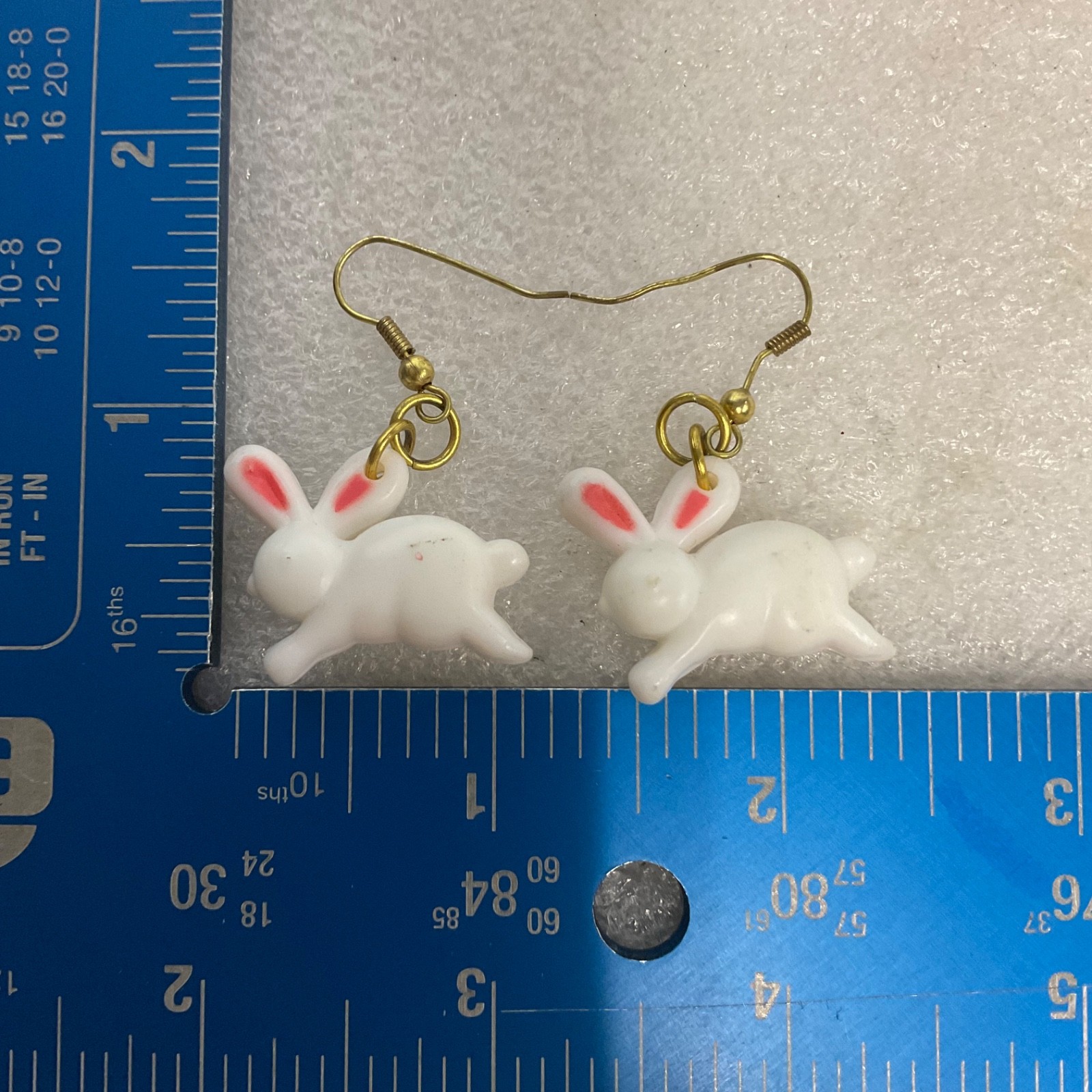 Vintage Bunny Rabbit Dangle Earrings White Pink Ears 1in 5.36g Cute Whimsical - Image 14