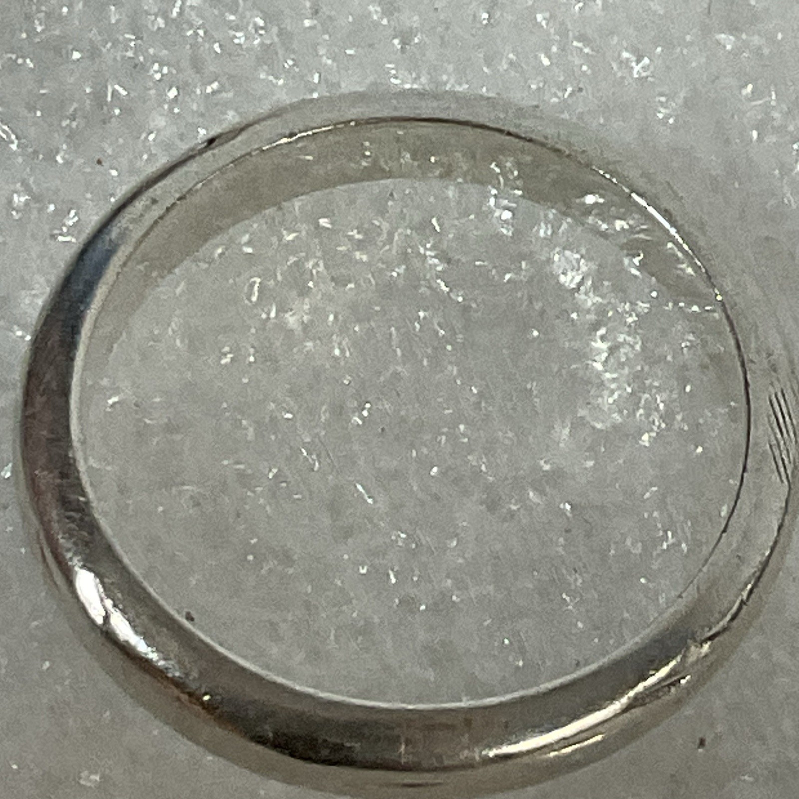 925 Sterling Silver Band Ring US Size 7.75 Engraved Pattern Vintage Jewelry - Image 3