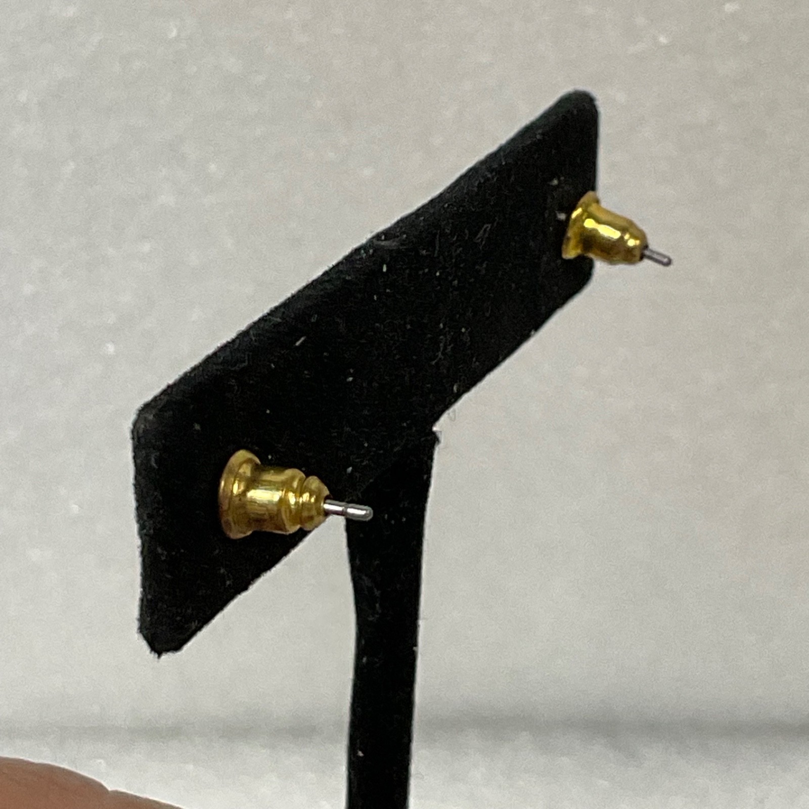Vintage Gold Tone Stud Earrings Small Ball Design 0.56g Classic Minimalist - Image 6