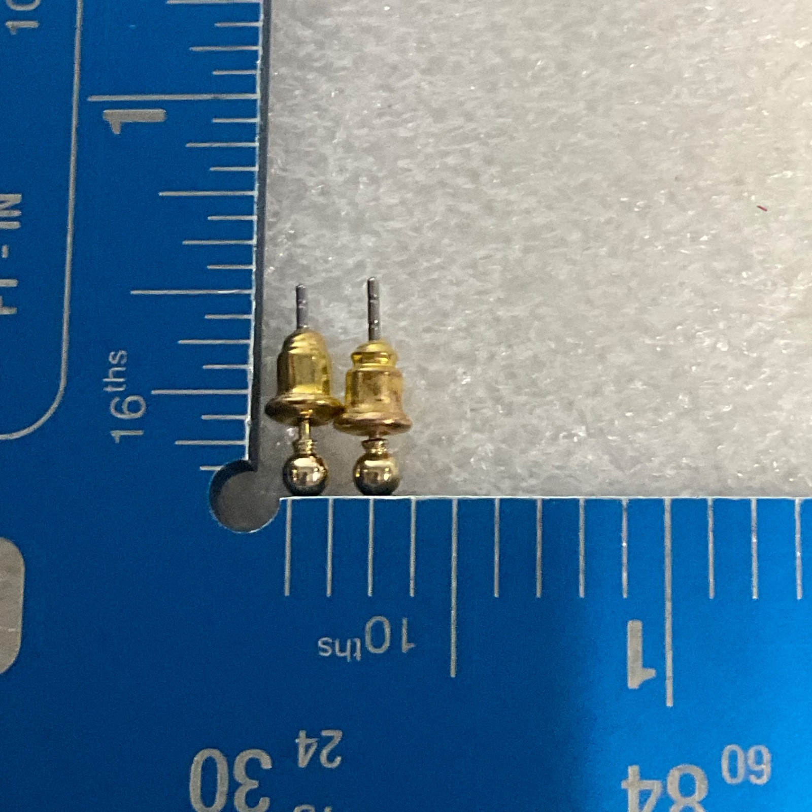 Vintage Gold Tone Stud Earrings Small Ball Design 0.56g Classic Minimalist - Image 9