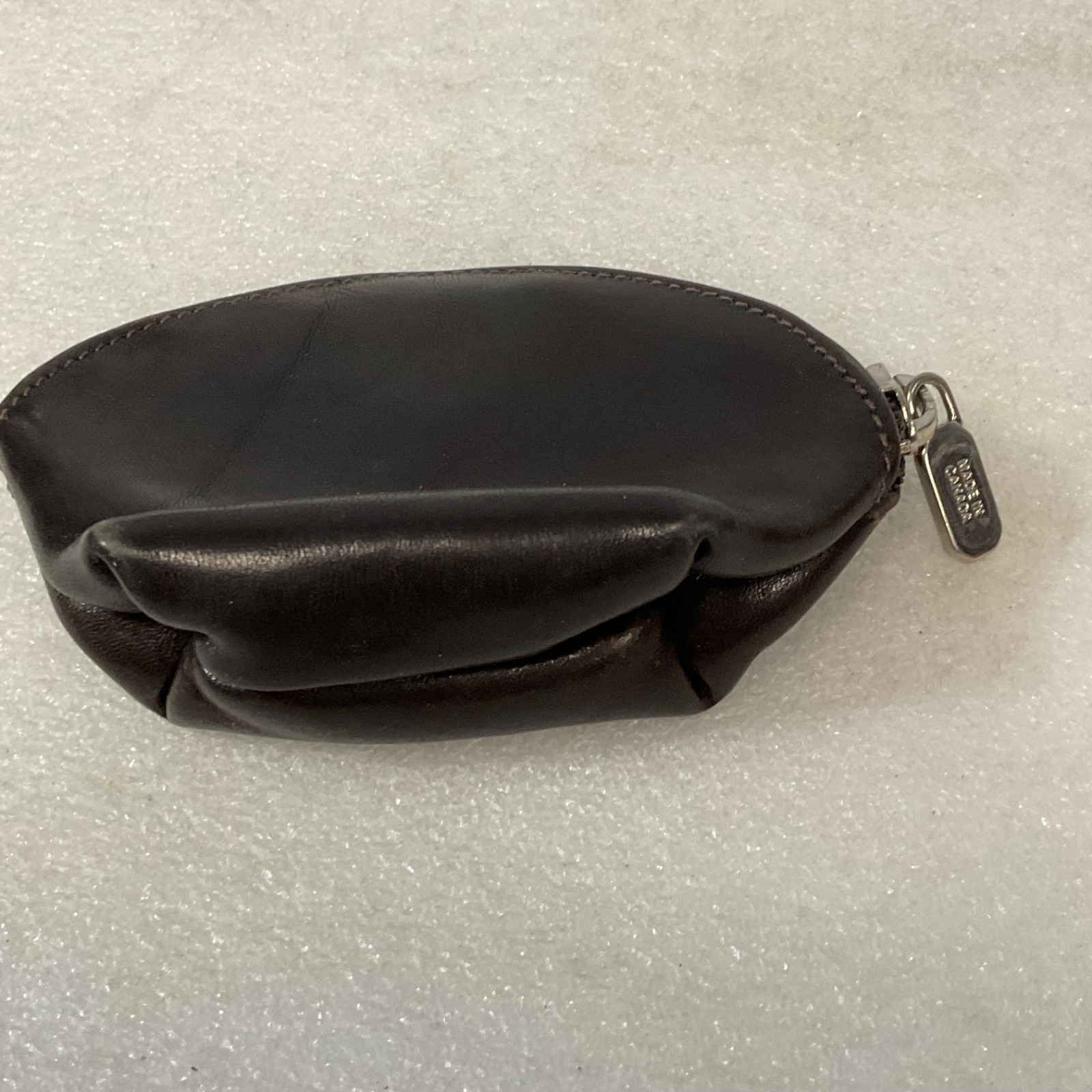 Roots Brown Leather Zip Coin Purse Made In Canada 4.75in - Image 3