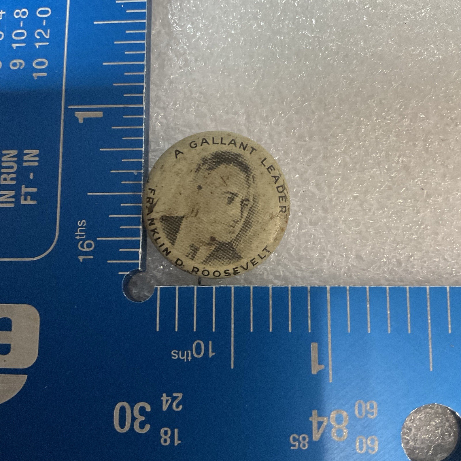 A Galliant Leader Franklin D Roosevelt 1” Vintage Photo Button - Image 6