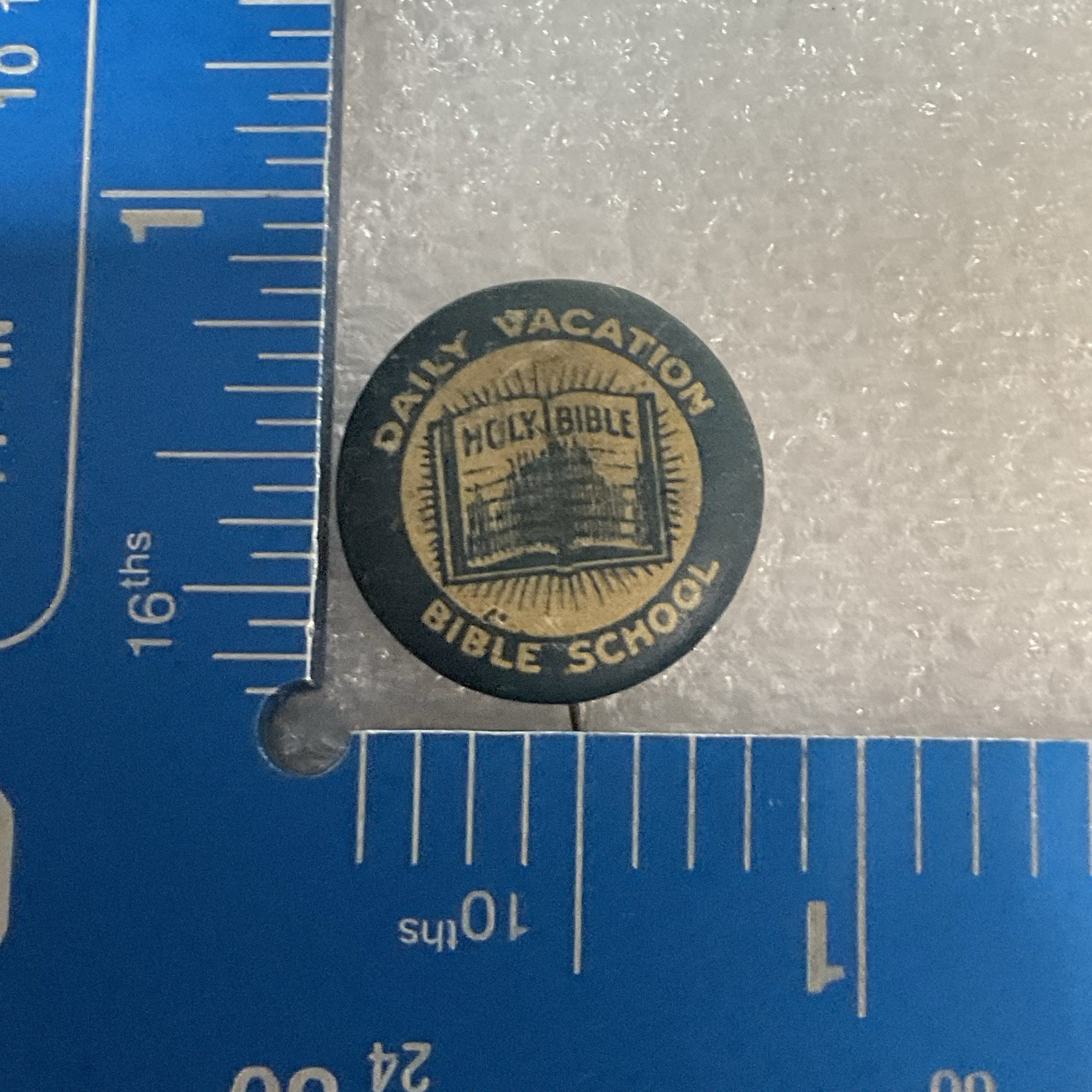 Daily Vacation Bible School Vintage Blue & White .75” Button Pin Pinback - Image 6