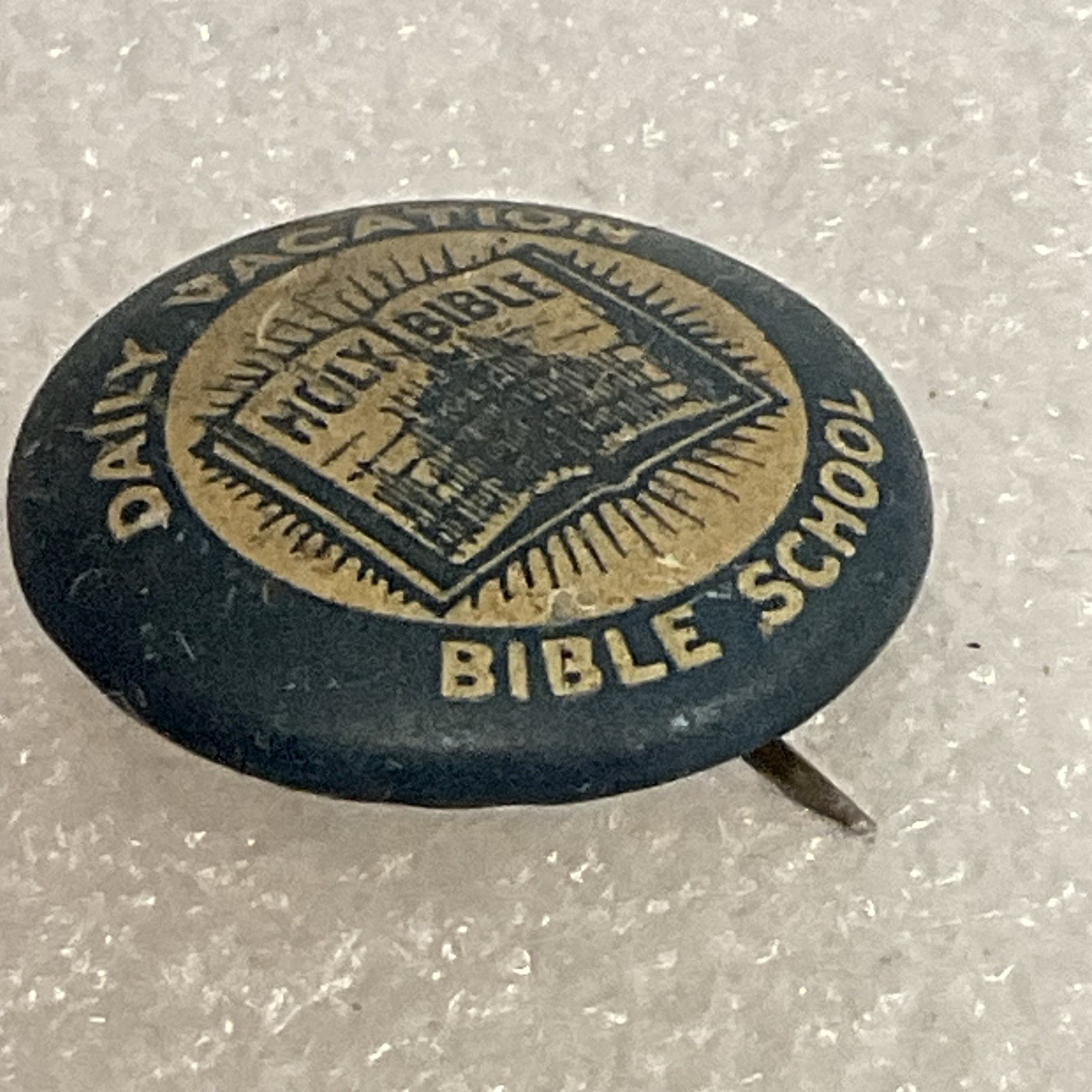Daily Vacation Bible School Vintage Blue & White .75” Button Pin Pinback - Image 7