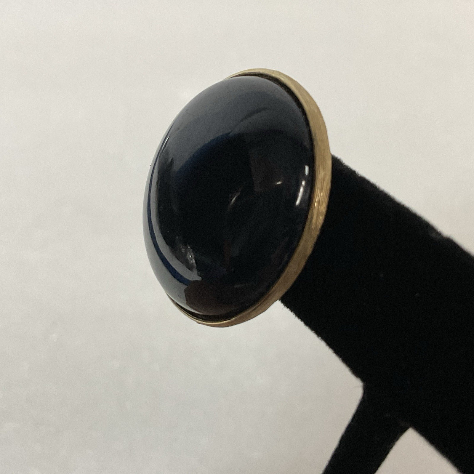 Vintage Trifari Black Cabochon Button Clip On Earrings Gold Tone Round - Image 19