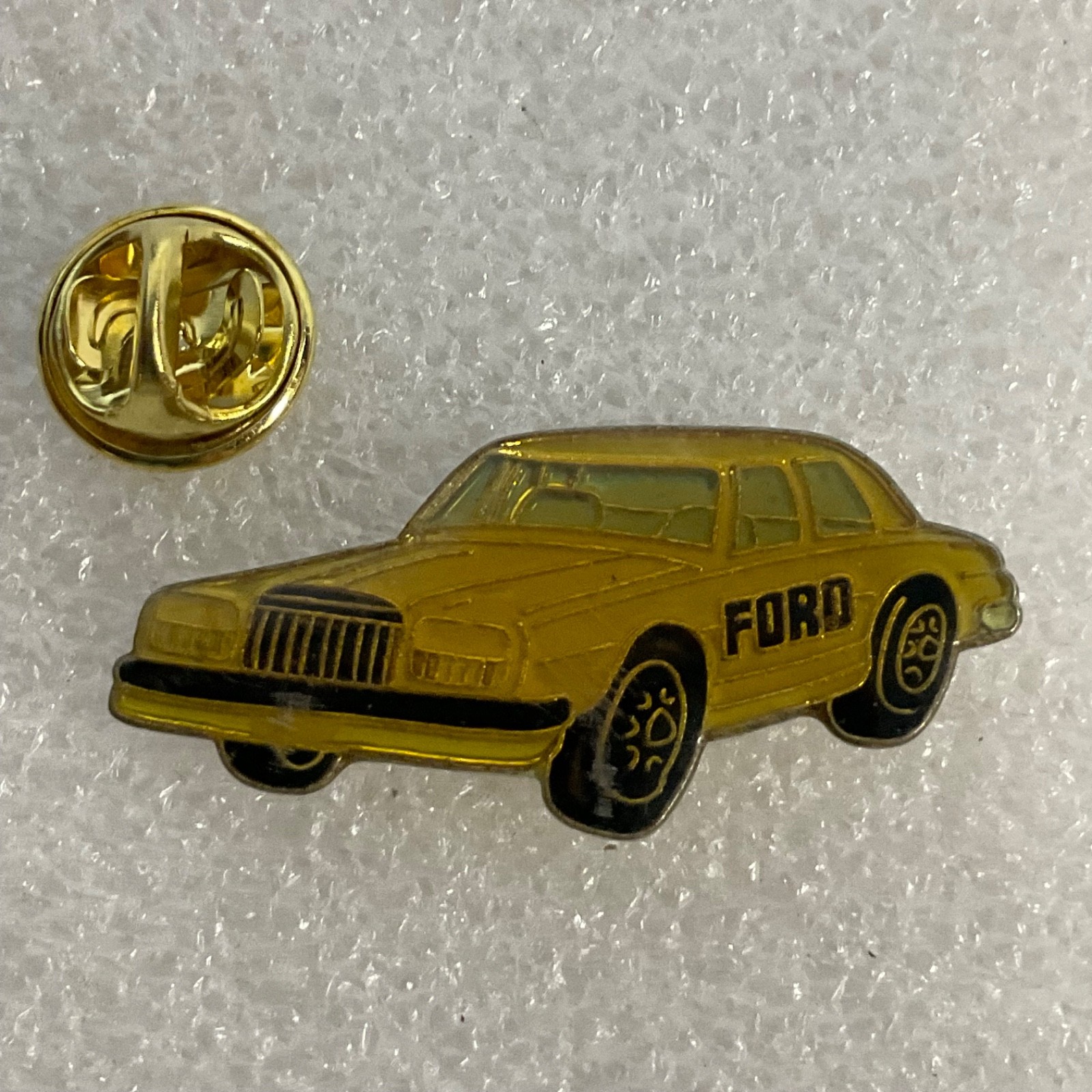 Ford Car Lapel Pin Badge Gold Tone Automobile Vintage Collectible Memorabilia - Image 4