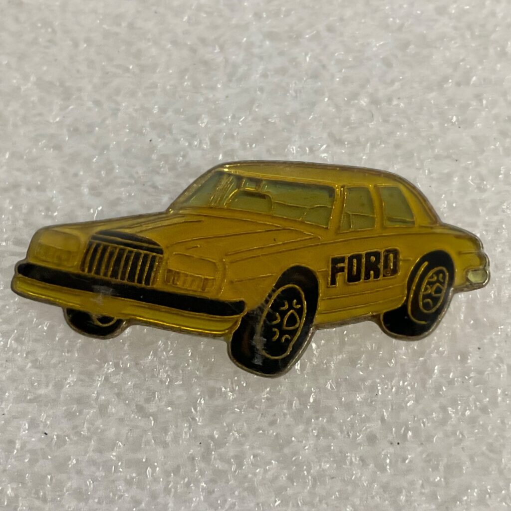 Ford Car Lapel Pin Badge Gold Tone Automobile Vintage Collectible Memorabilia - Image 1