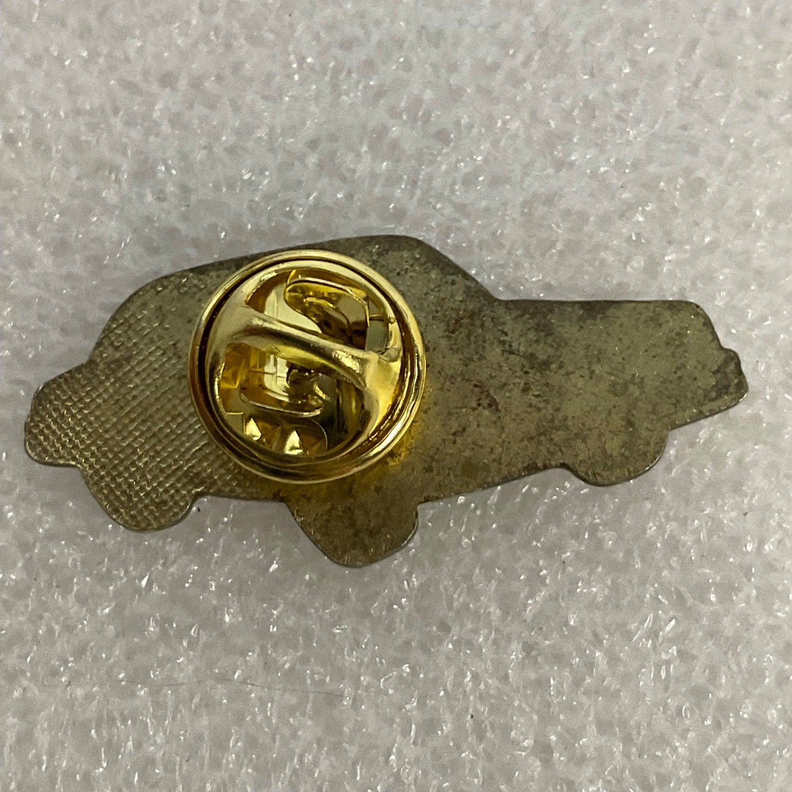 Ford Car Lapel Pin Badge Gold Tone Automobile Vintage Collectible Memorabilia - Image 6