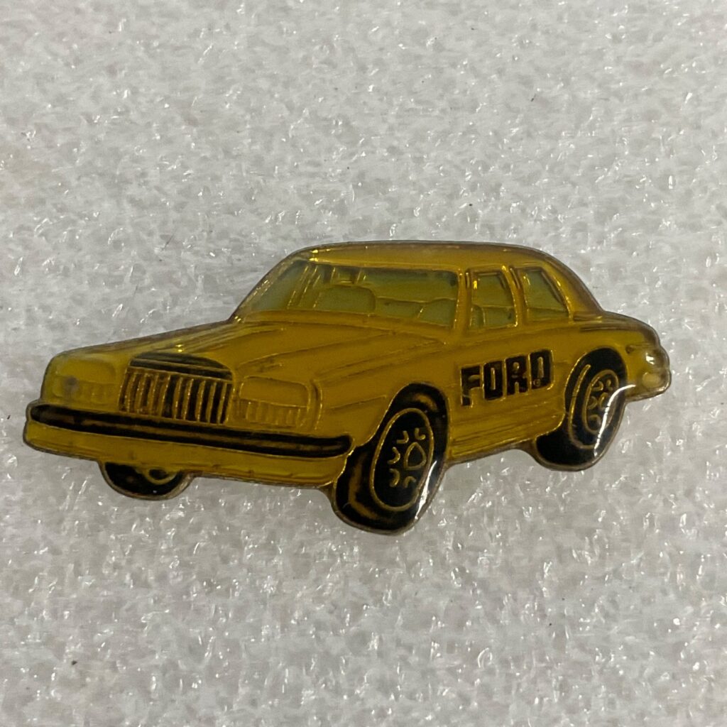 Ford Car Lapel Pin Vintage Badge Gold Tone Automobile Collectible Memorabilia - Image 1