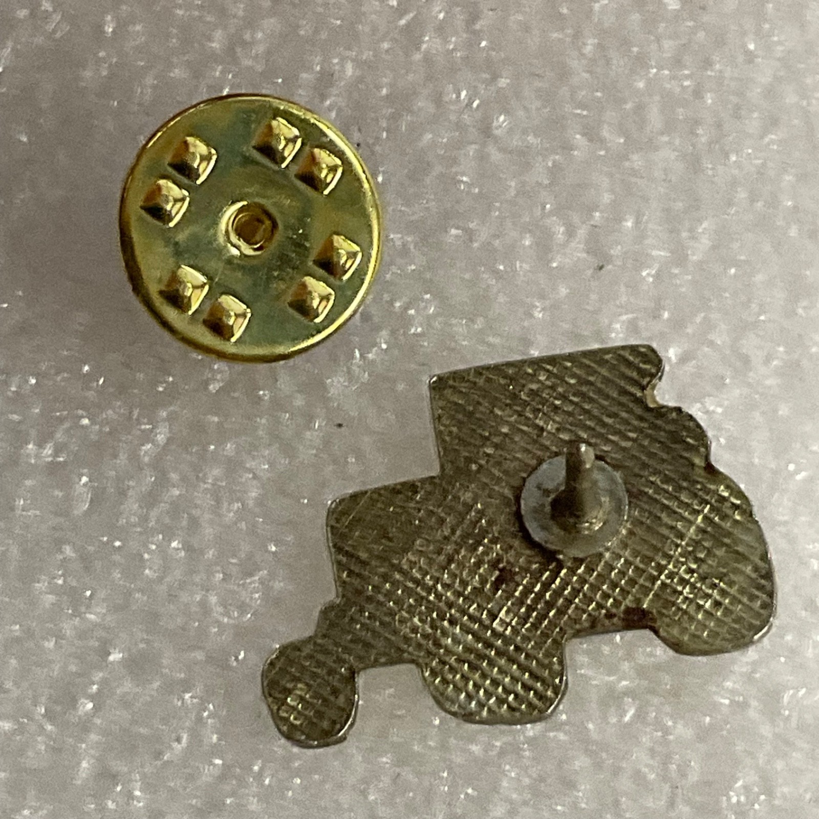 Green Tractor Lapel Pin Farm Equipment Vintage Collectible Tie Tack Enamel Badge - Image 5
