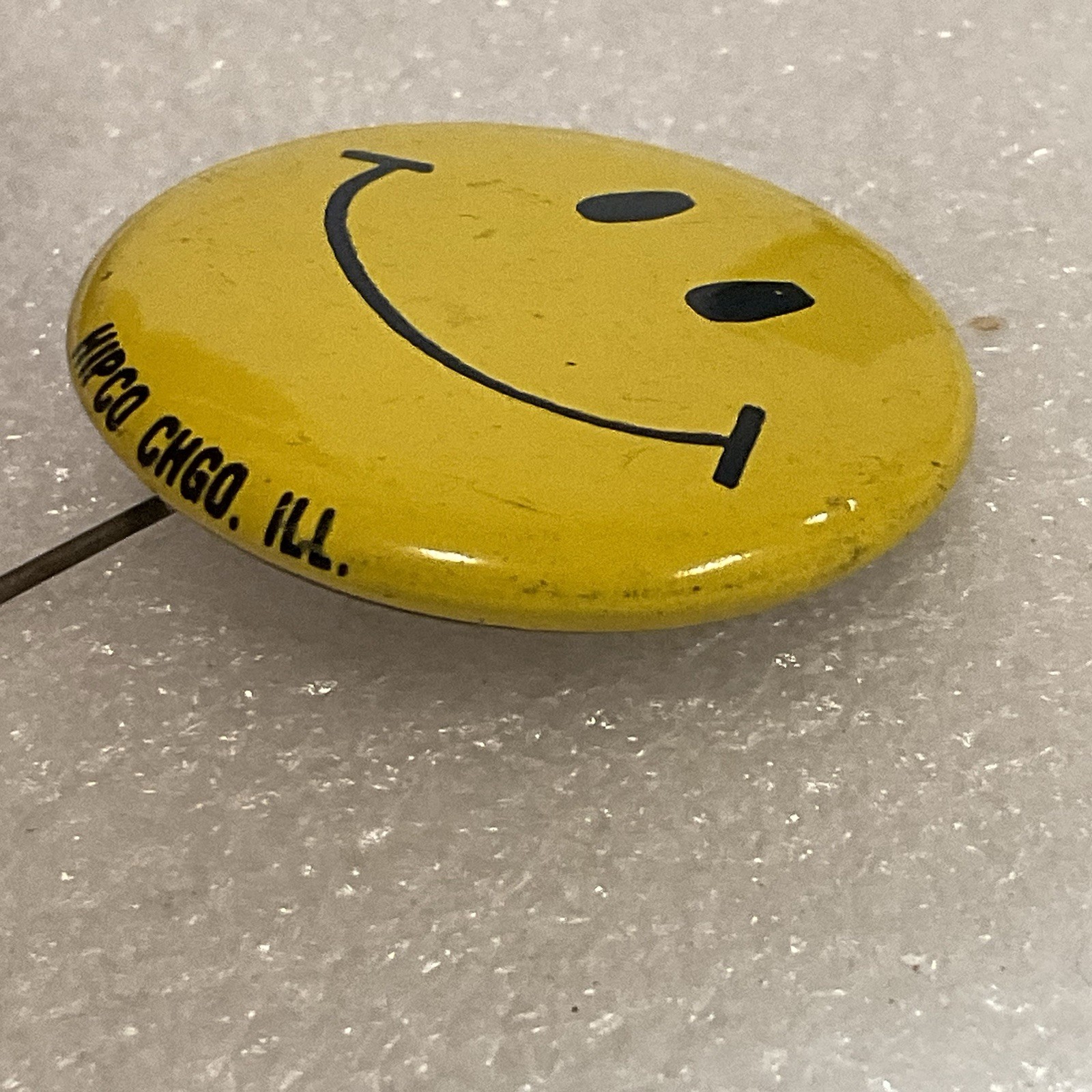 Yellow Smiley Face Hipco Chicago IL 1.5” VTG Button Pin Pinback GnuCollectibles - Image 2