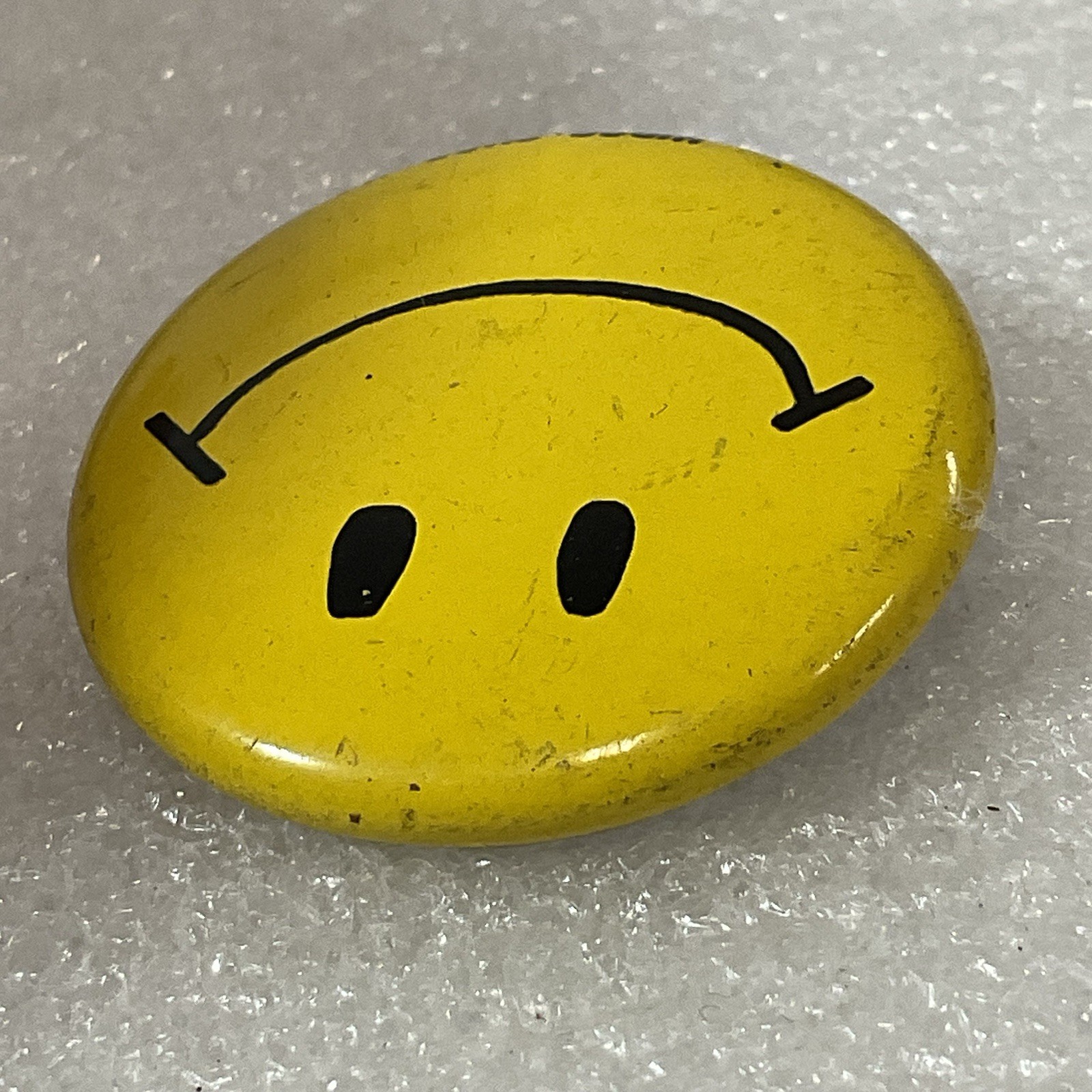 Yellow Smiley Face Hipco Chicago IL 1.5” VTG Button Pin Pinback GnuCollectibles - Image 5