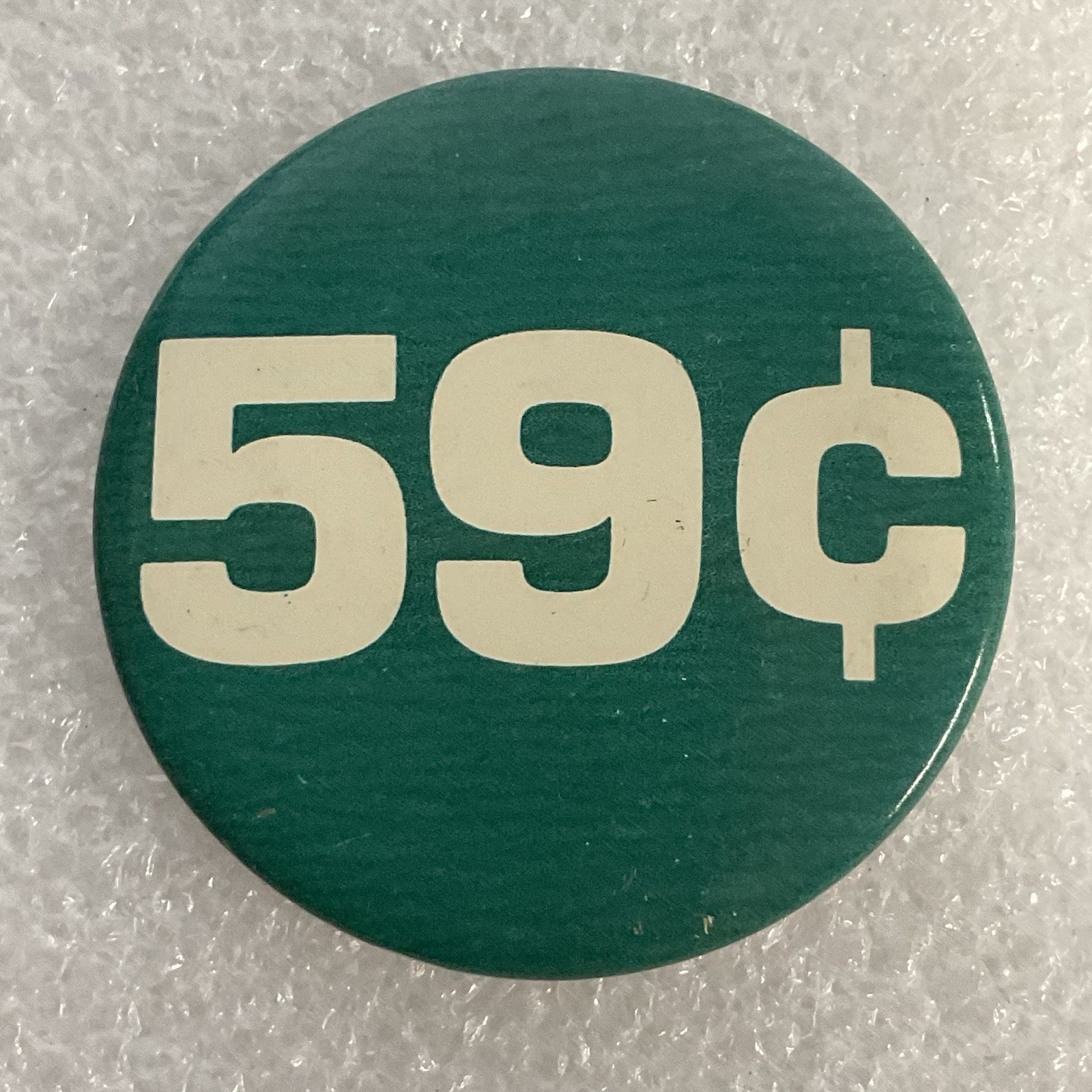 59¢ Green & White Vintage 1.5” Button Pin GnuCollectibles - Image 1