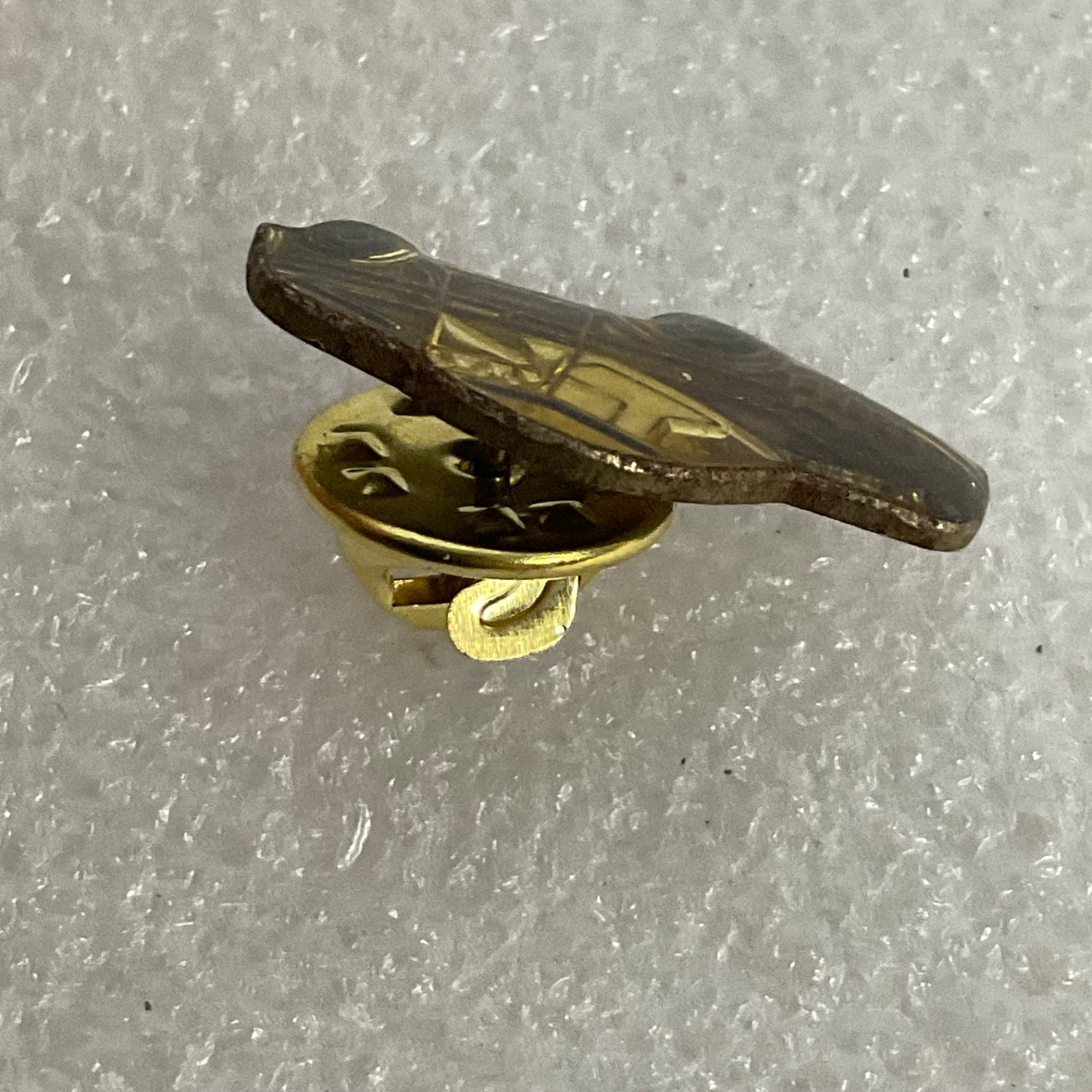 Vintage Muscle Car Lapel Pin Gold Tone Collectible Classic Auto Tie Tac Badge - Image 7