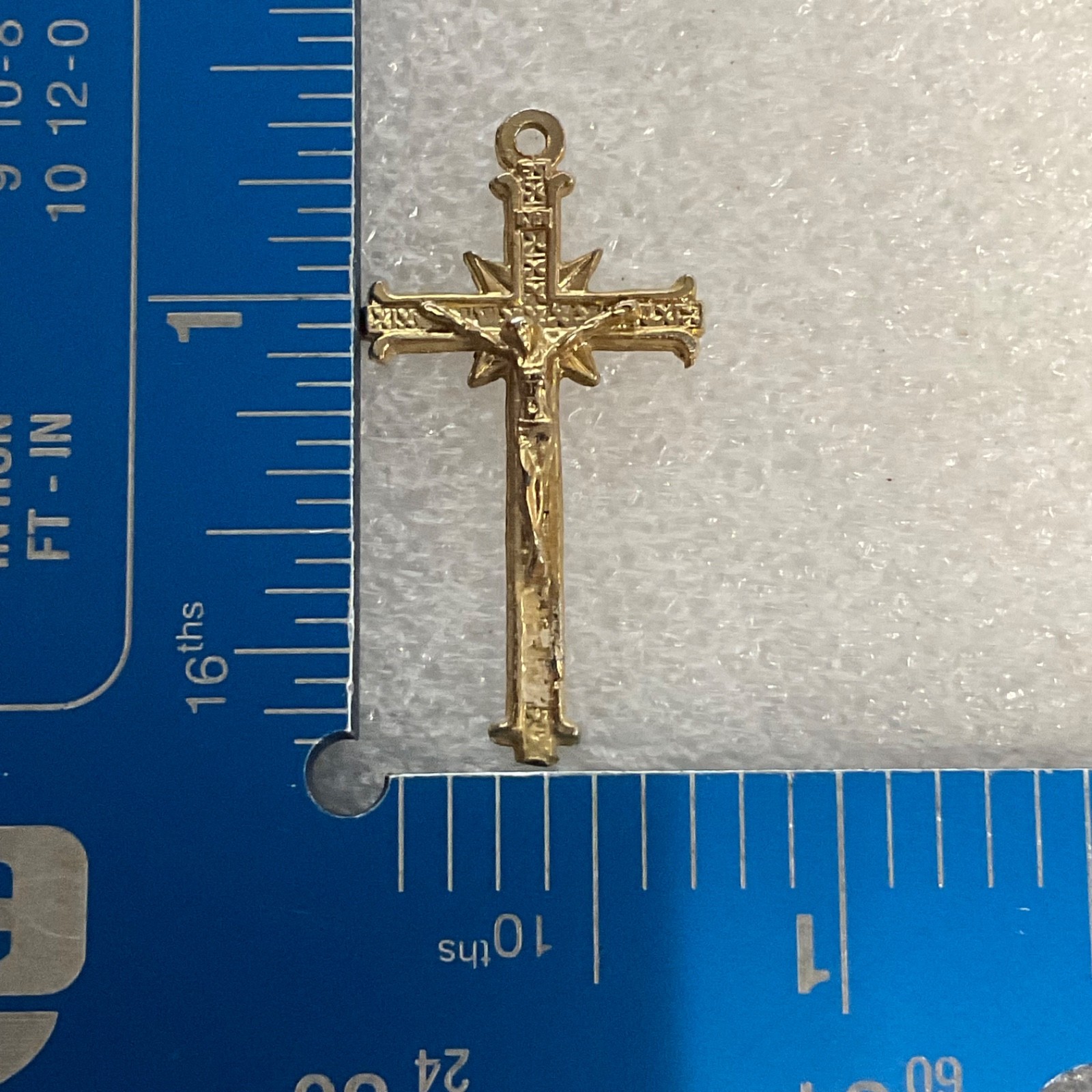 Vintage Gold Tone Crucifix Cross Pendant 1.5in Religious Christian Jewelry 1.19g - Image 4