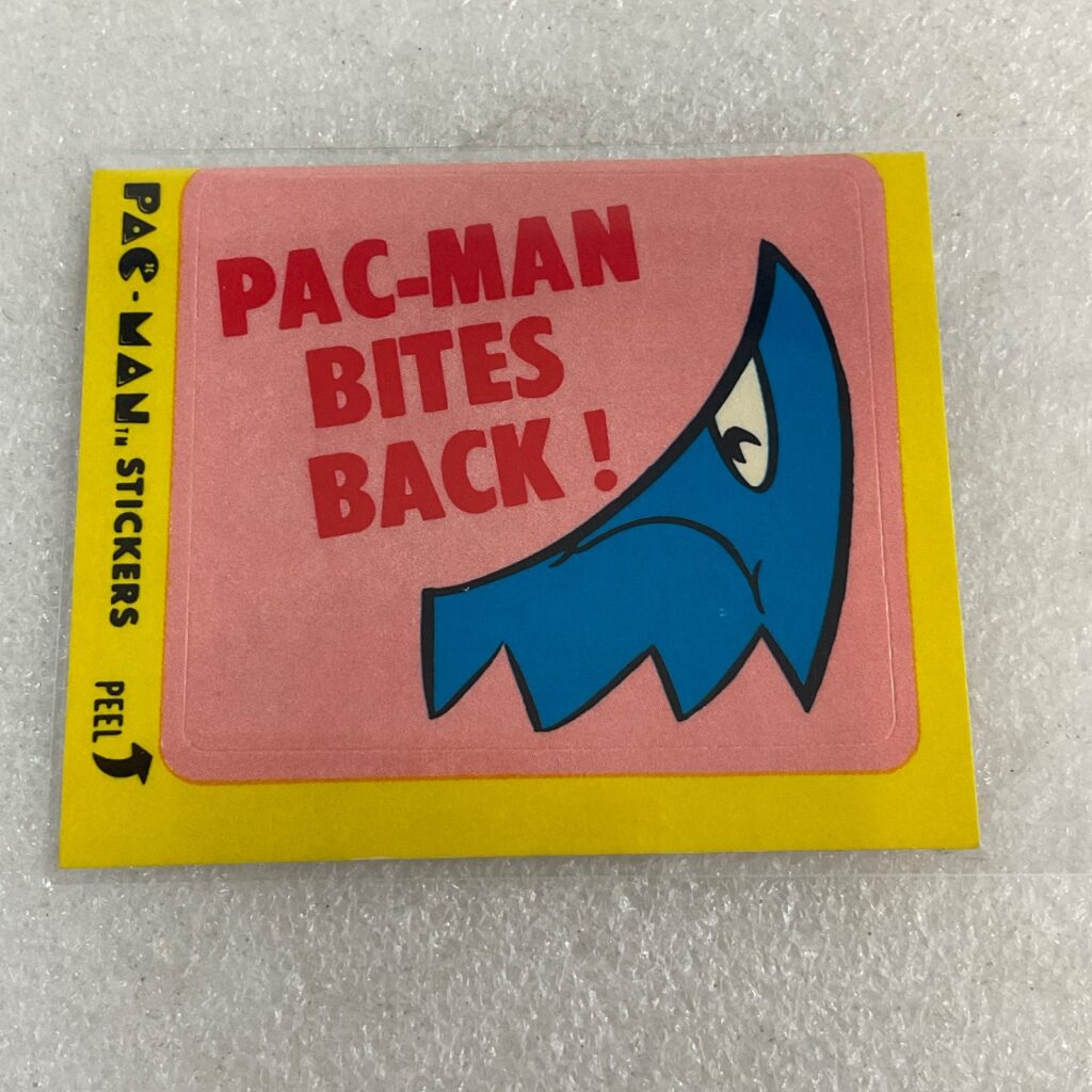 1980 Fleer Pac-Man Sticker #22 Pac-Man Bites Back Bally Midway Ungraded - Image 1