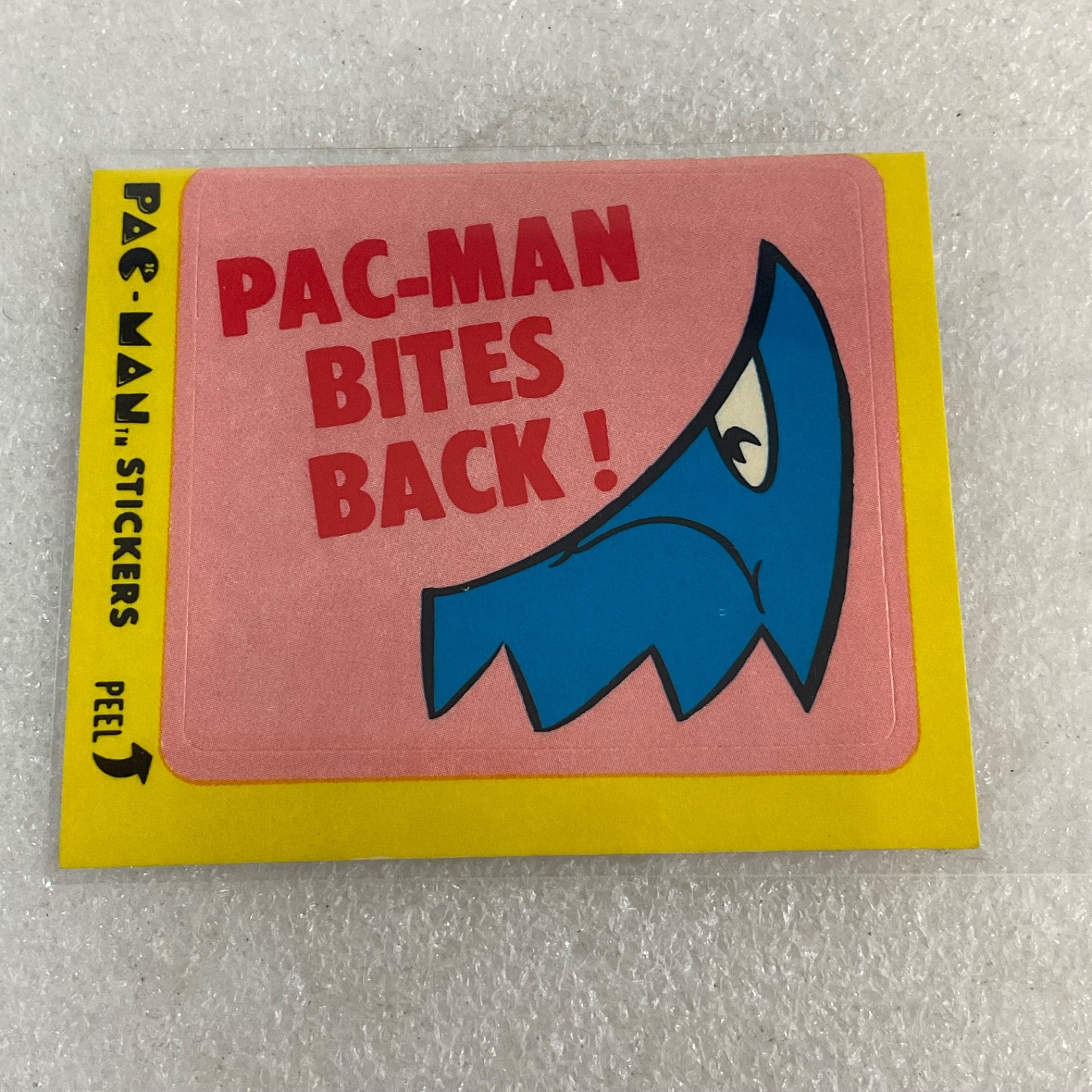 1980 Fleer Pac-Man Sticker #22 Pac-Man Bites Back Bally Midway Ungraded - Image 1