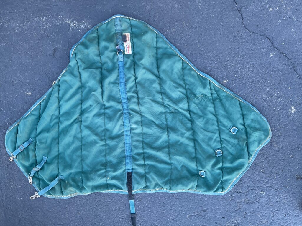 Schneiders SuperQuilt Adjusta-Fit Horse Blanket 60in x 40in Green Padded Stable - Image 1