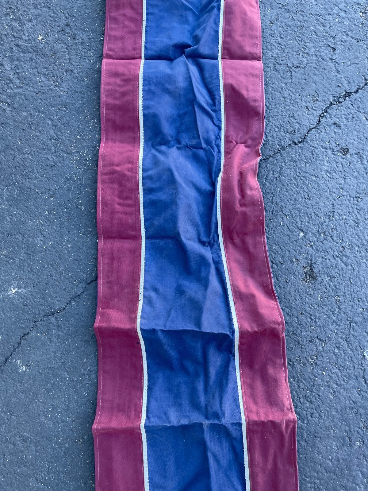 Vintage Penngard Canvas Runner 132in x 15in Harris Show Horses Maroon Blue USA - Image 4