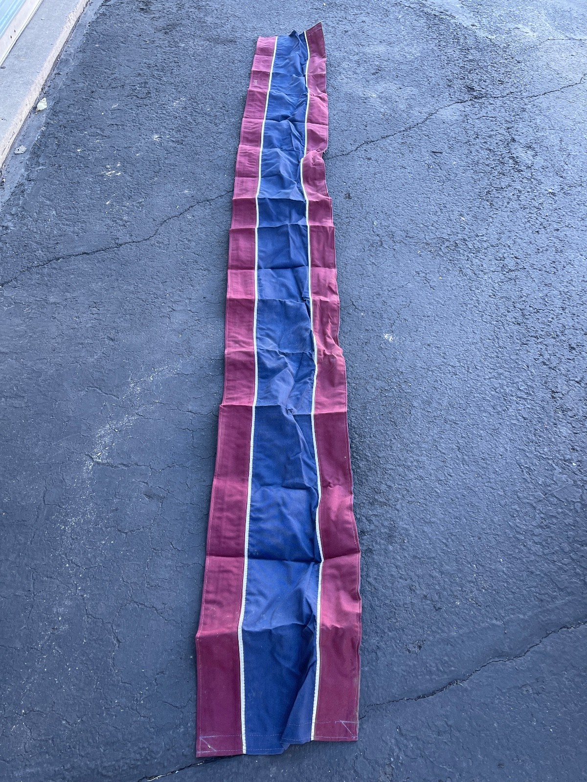 Vintage Penngard Canvas Runner 132in x 15in Harris Show Horses Maroon Blue USA - Image 1