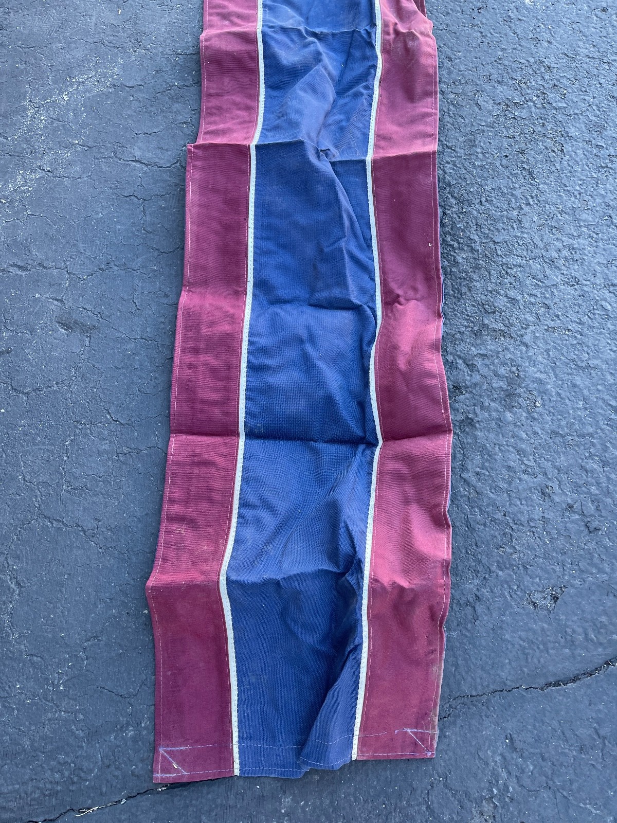 Vintage Penngard Canvas Runner 132in x 15in Harris Show Horses Maroon Blue USA - Image 2