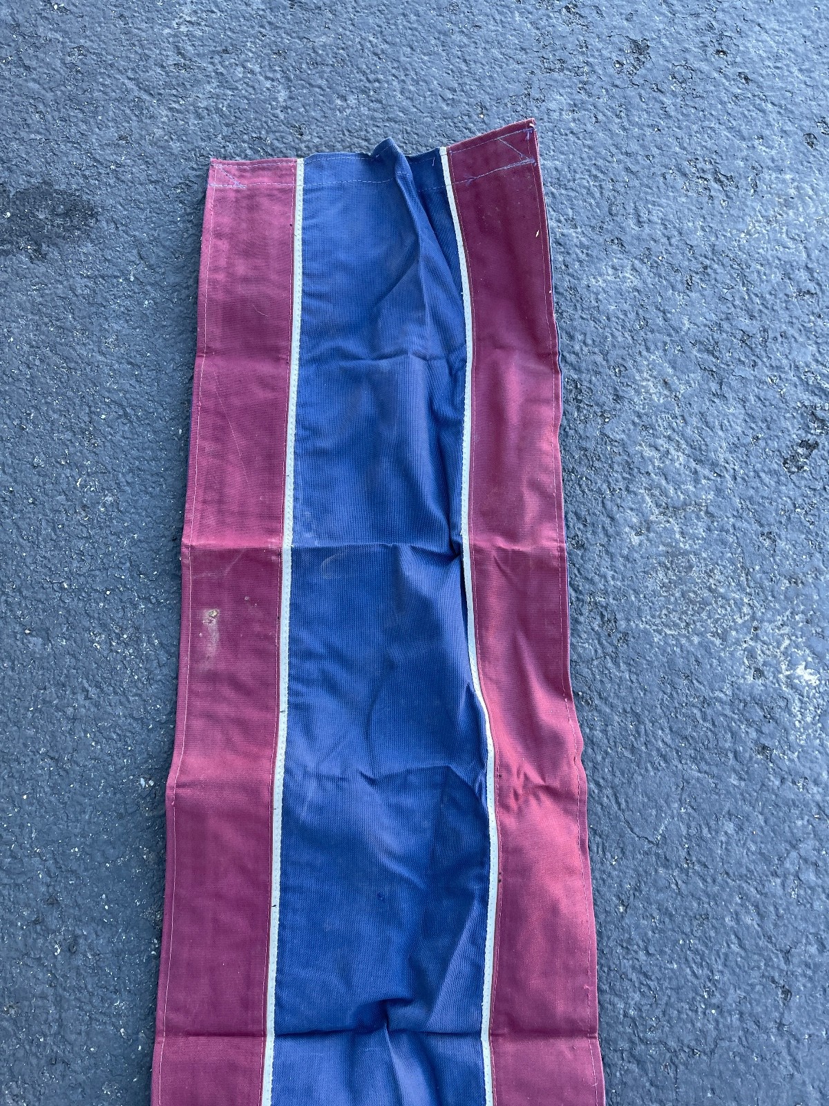 Vintage Penngard Canvas Runner 132in x 15in Harris Show Horses Maroon Blue USA - Image 5