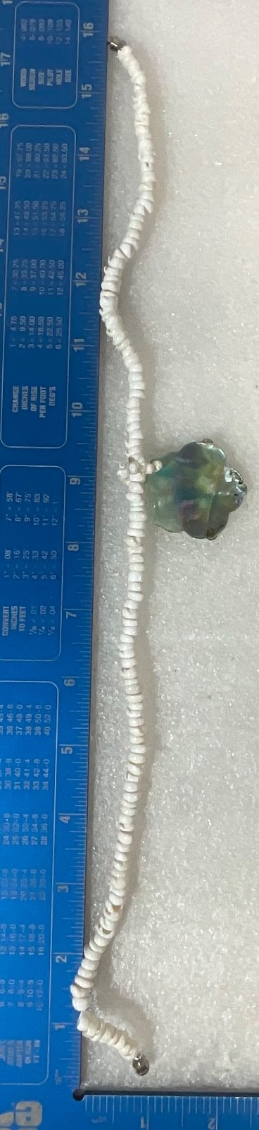 16in White Shell Beaded Necklace with Carved Green Abalone Flower Pendant 27.21g - Image 10