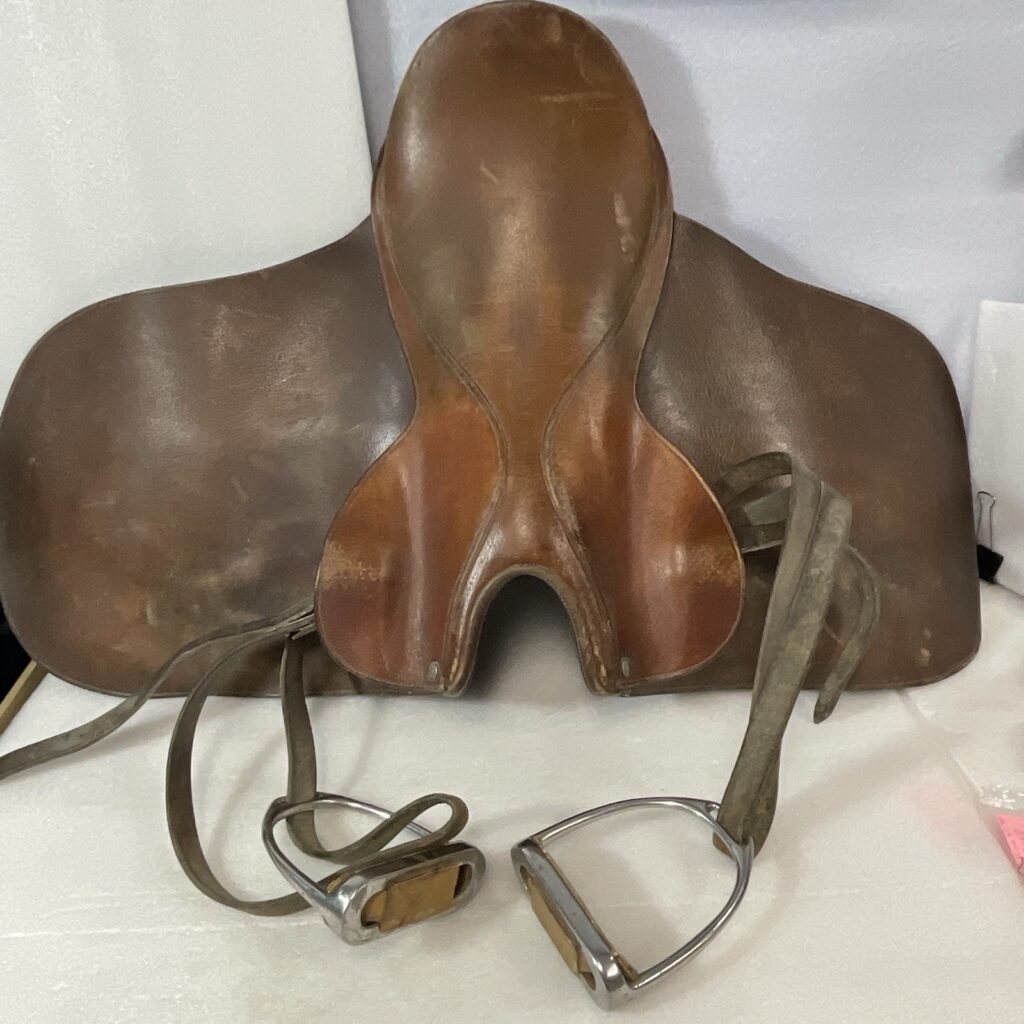 Walsall & London Barnsby England Leather English Saddle 21” Vintage Jumping - Image 1