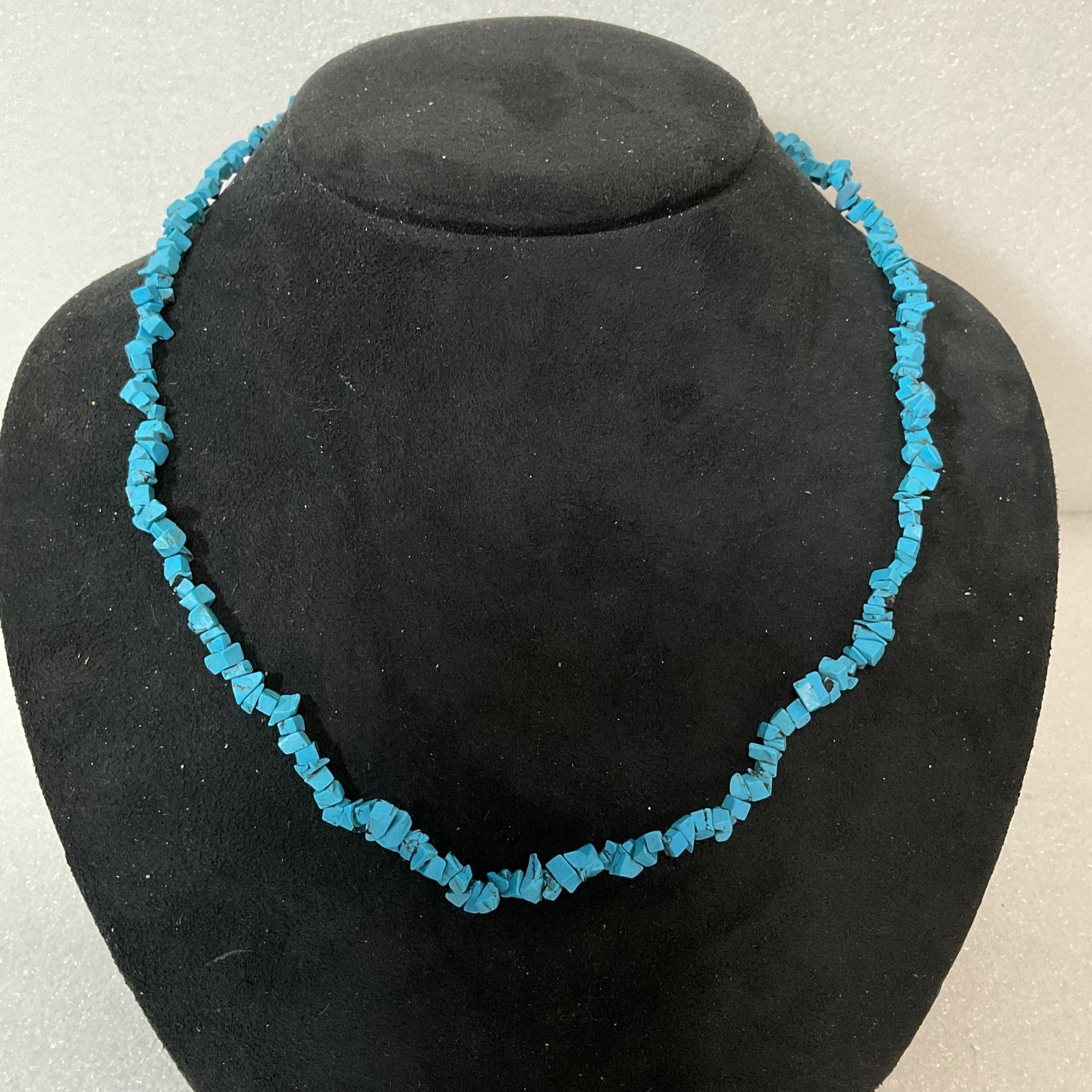 18in Turquoise Chip Beaded Necklace Magnetic Clasp Southwest Style 8.68g - Image 6