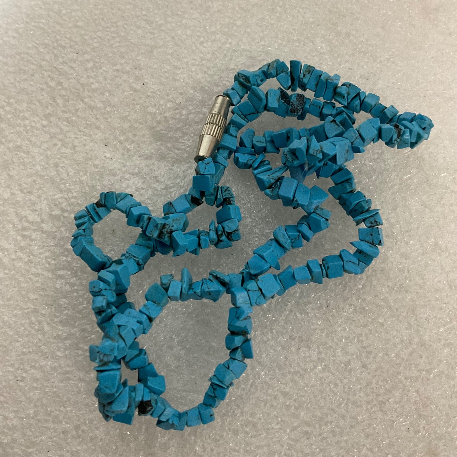 18in Turquoise Chip Beaded Necklace Magnetic Clasp Southwest Style 8.68g - Image 9