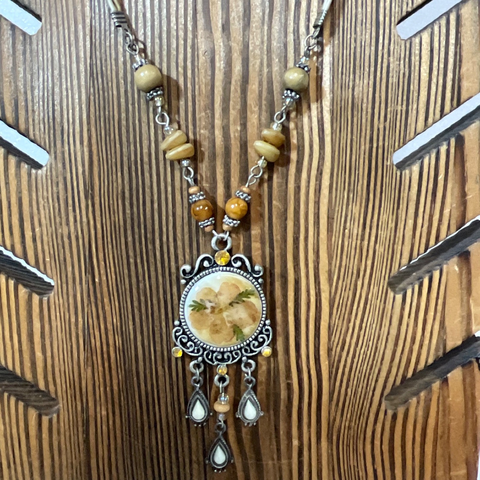 16in Pressed Flower Pendant Necklace Silver Tone Boho Style with Beads 16.71g - Image 3