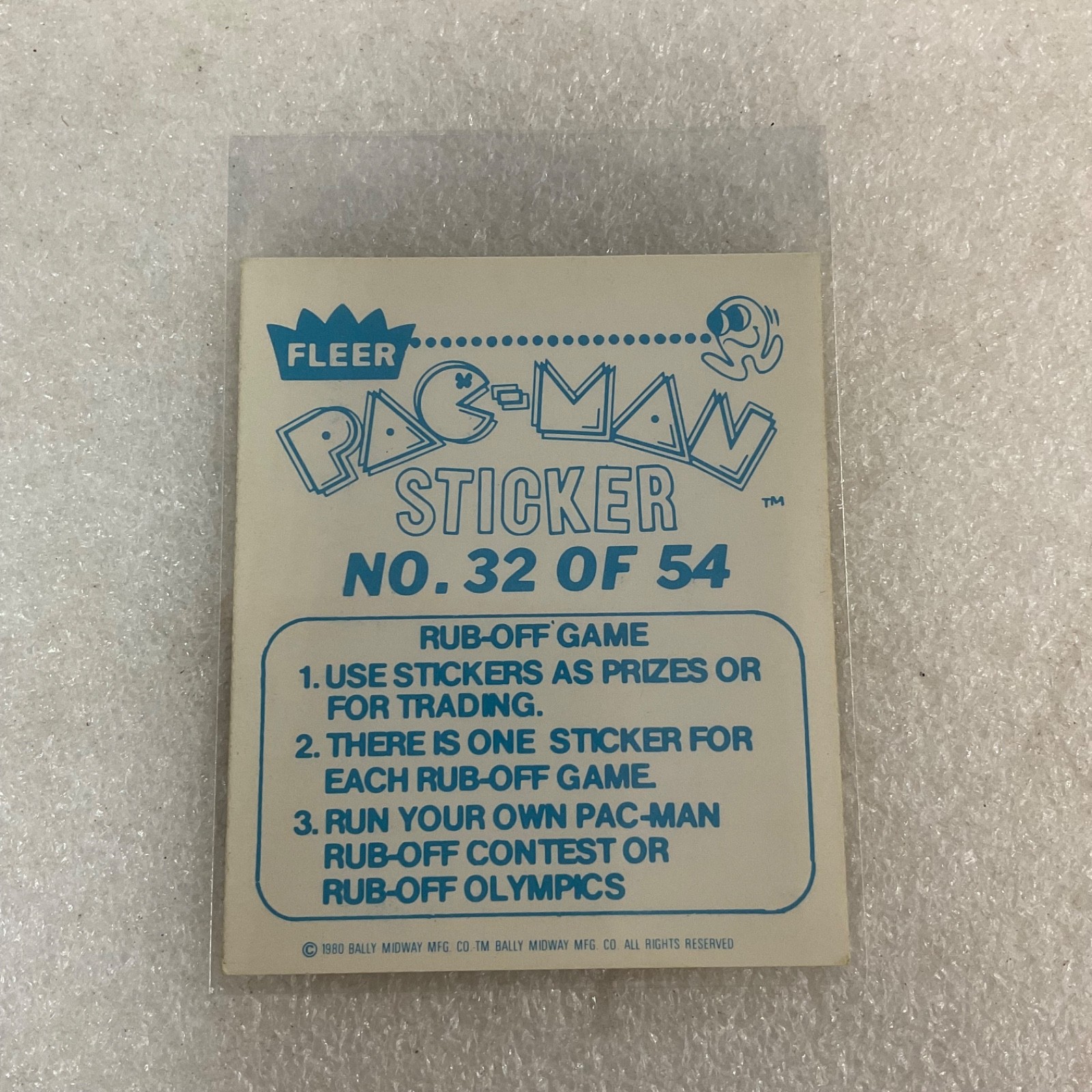 1980 Fleer Pac-Man Sticker #32 Does It With Monsters Ungraded - Image 2