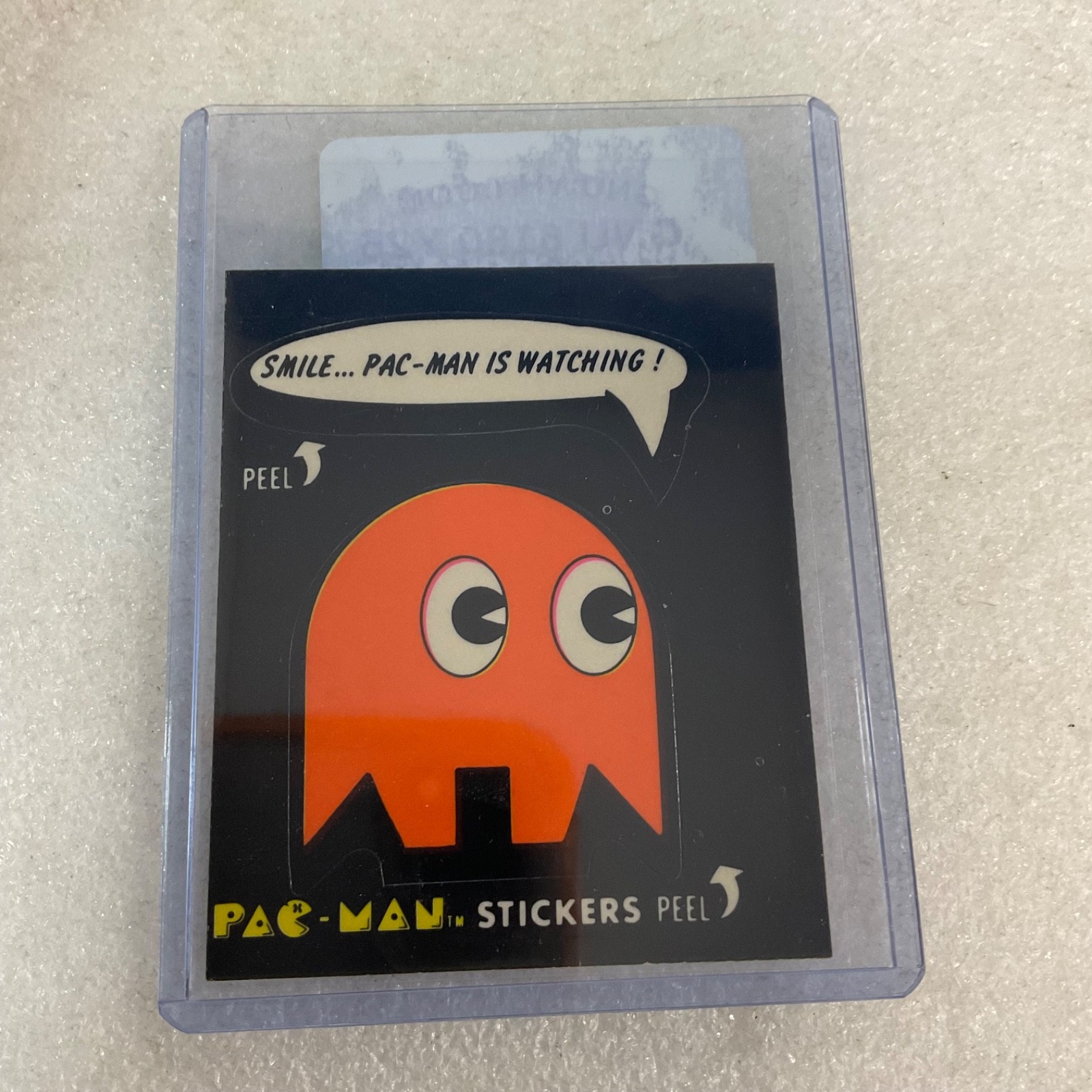 1980 Fleer Pac-Man Sticker #38 Smile Pac-Man Is Watching Orange Ghost - Image 3