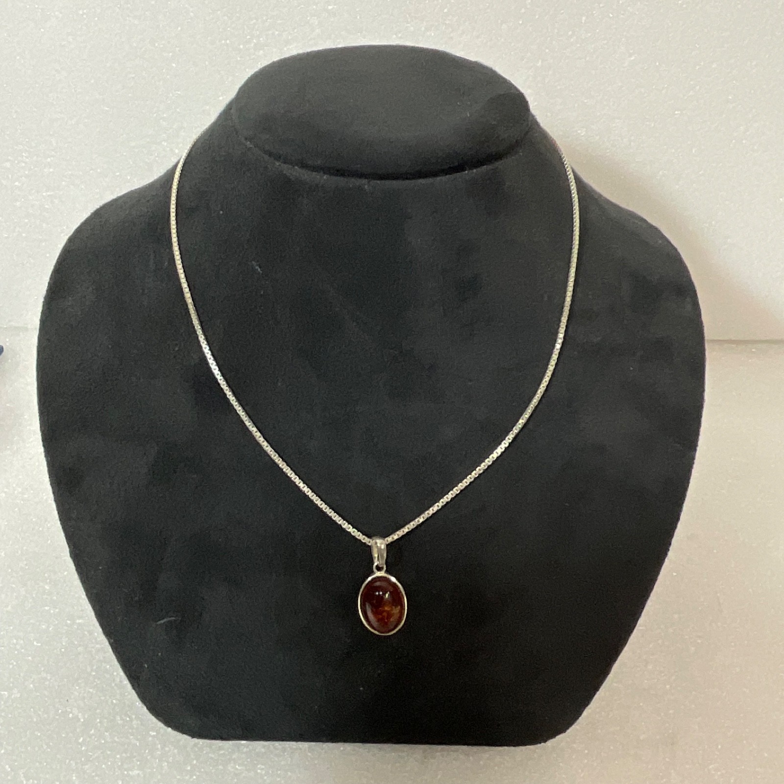 16in Italy 925 Silver Box Chain Necklace Amber Color Resin Cabochon Pendant - Image 5