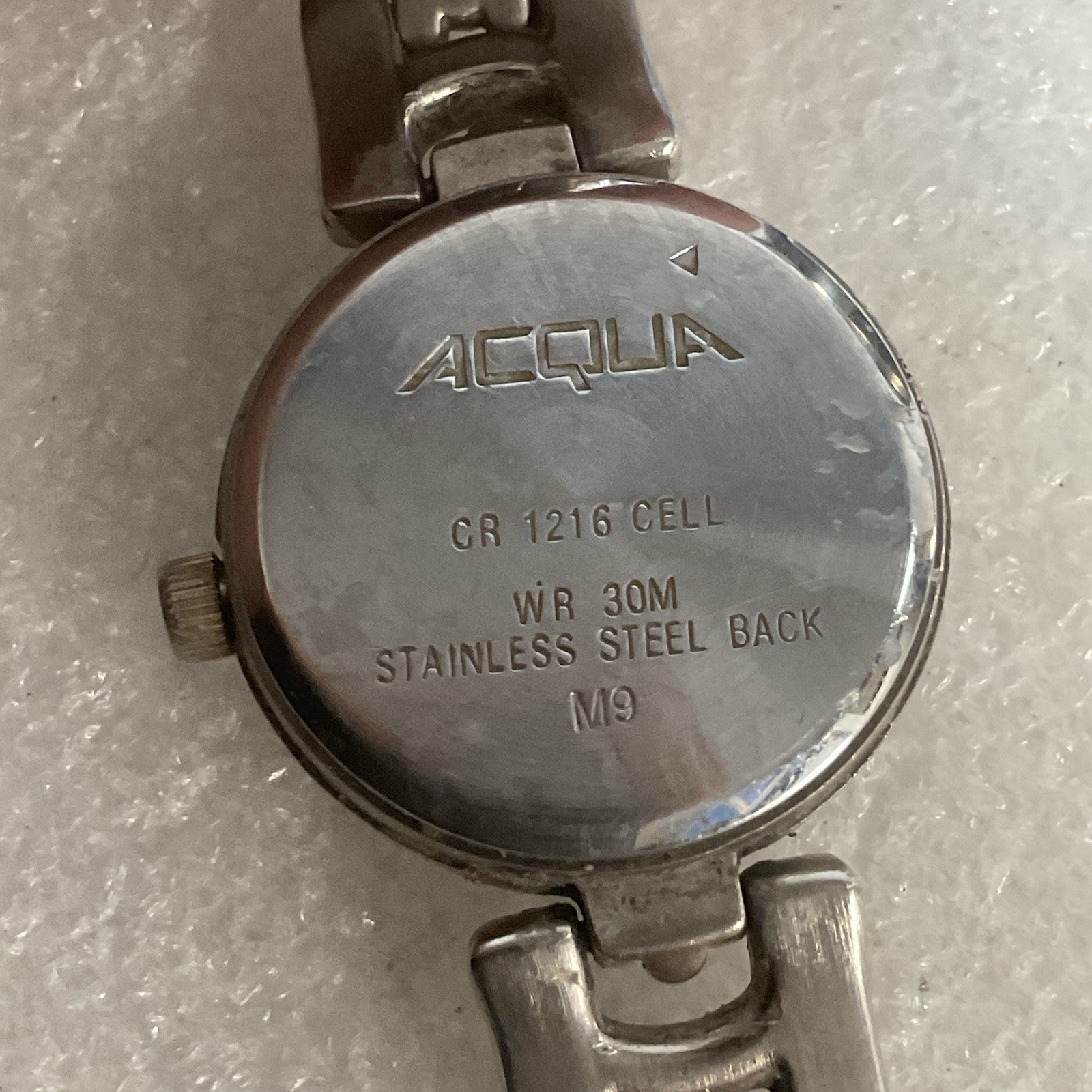 Acqua Indiglo water resistant 30 Meters M9 Silver Toned Watch - Image 7
