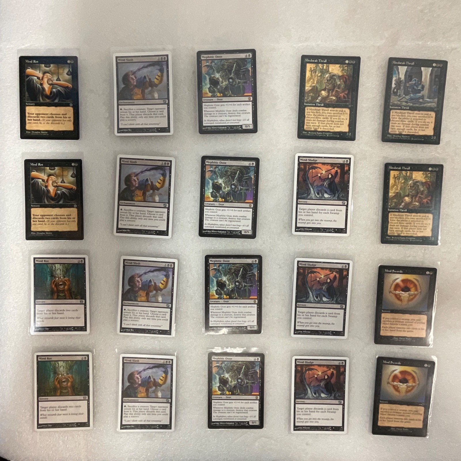 MTG 20 Card Black Lot Mind Rot Mephitic Ooze Mindstab Thrull Mixed Sets - Image 1