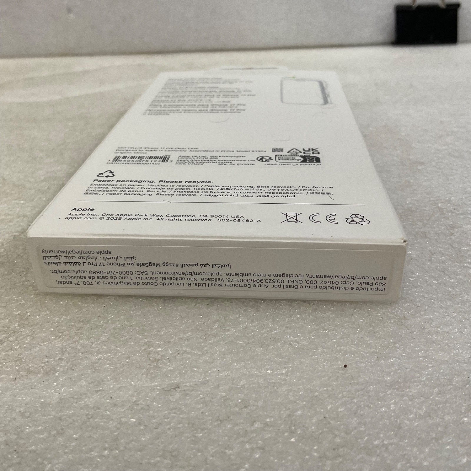 Apple iPhone 17 Pro Clear Case MagSafe Camera Control A3564 Open Box - Image 3