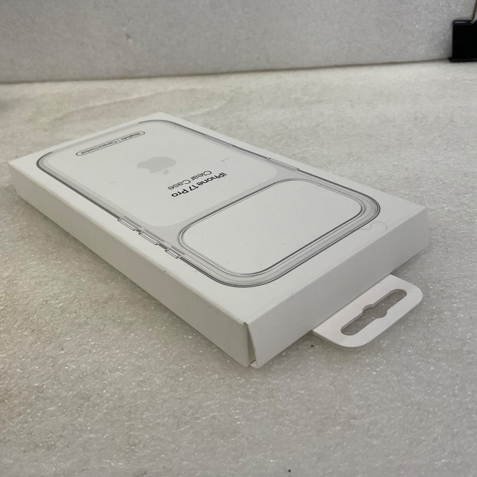 Apple iPhone 17 Pro Clear Case MagSafe Camera Control A3564 Open Box - Image 5