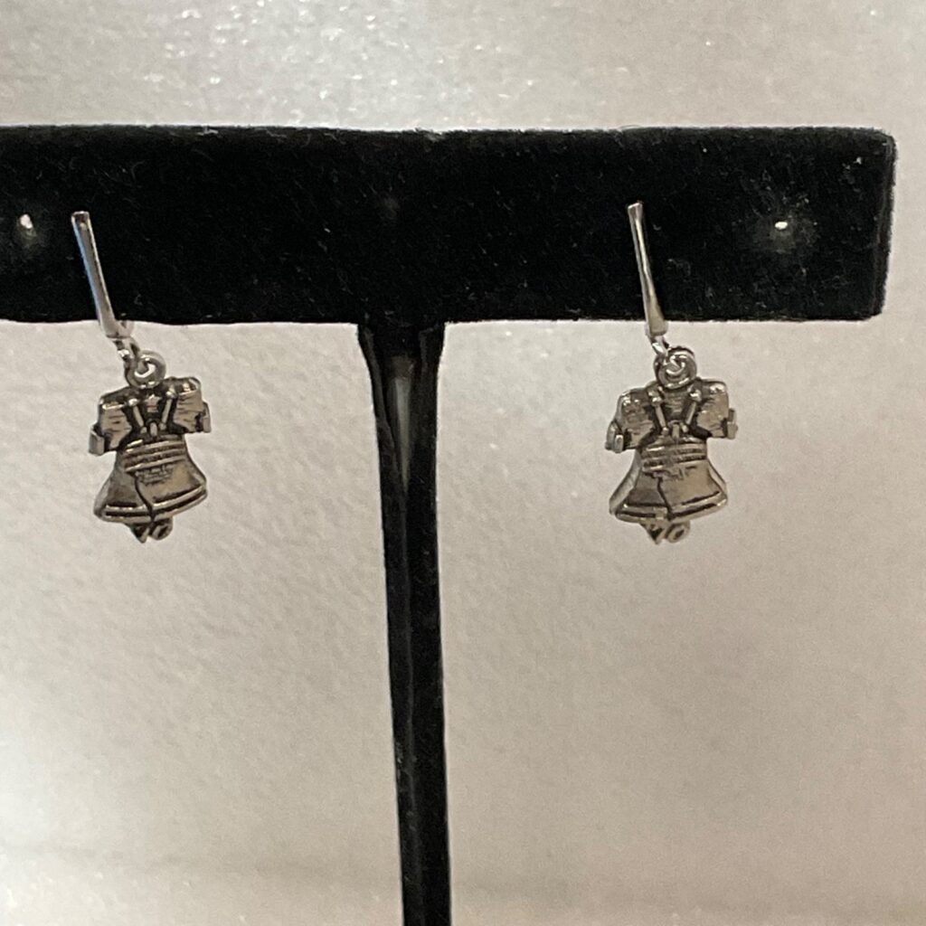 Vintage Silver Tone Liberty Bell Earrings Screw Back Patriotic USA 4.1g 1in - Image 1