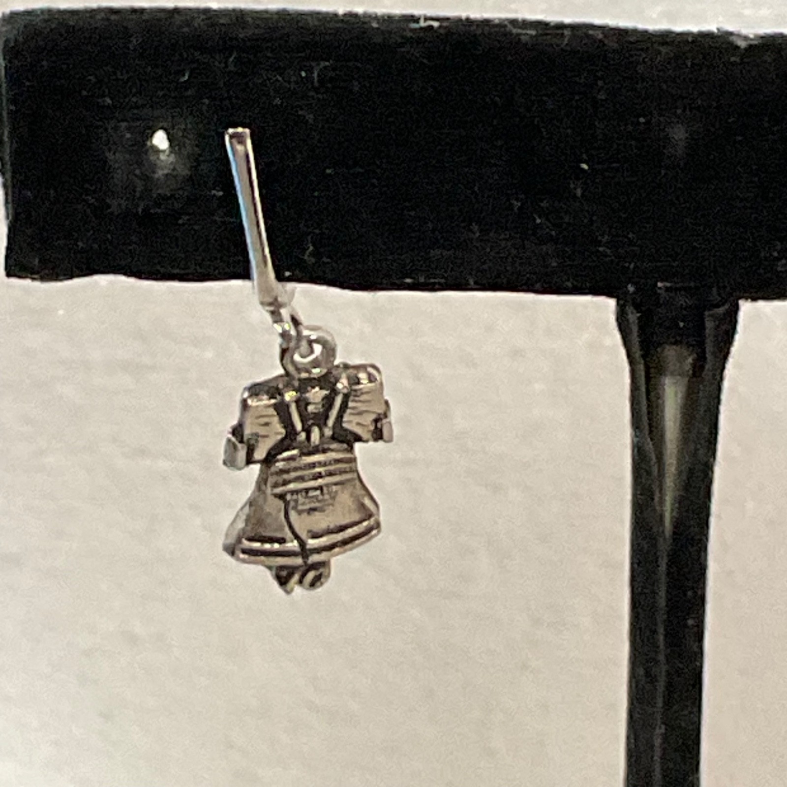 Vintage Silver Tone Liberty Bell Earrings Screw Back Patriotic USA 4.1g 1in - Image 2