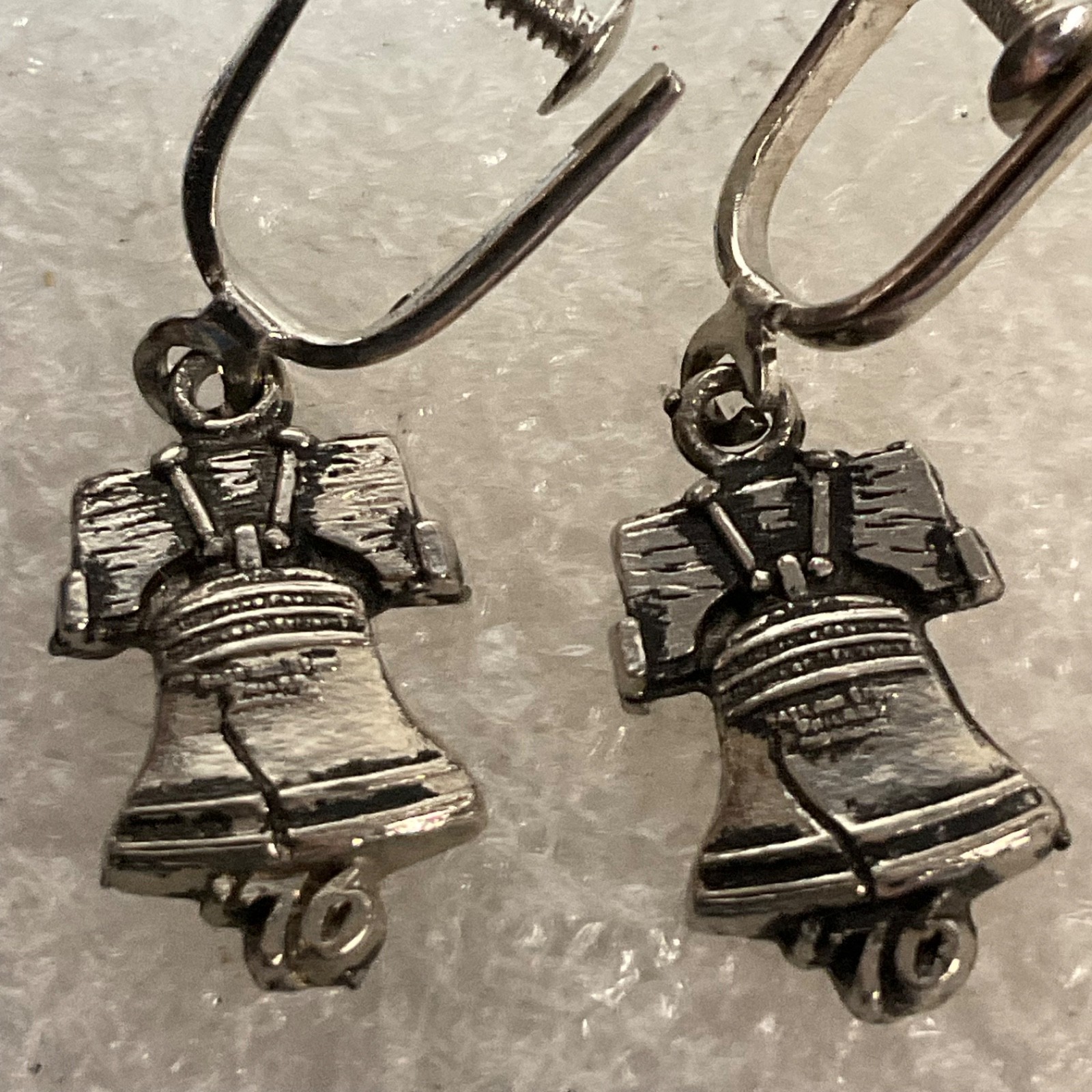 Vintage Silver Tone Liberty Bell Earrings Screw Back Patriotic USA 4.1g 1in - Image 13