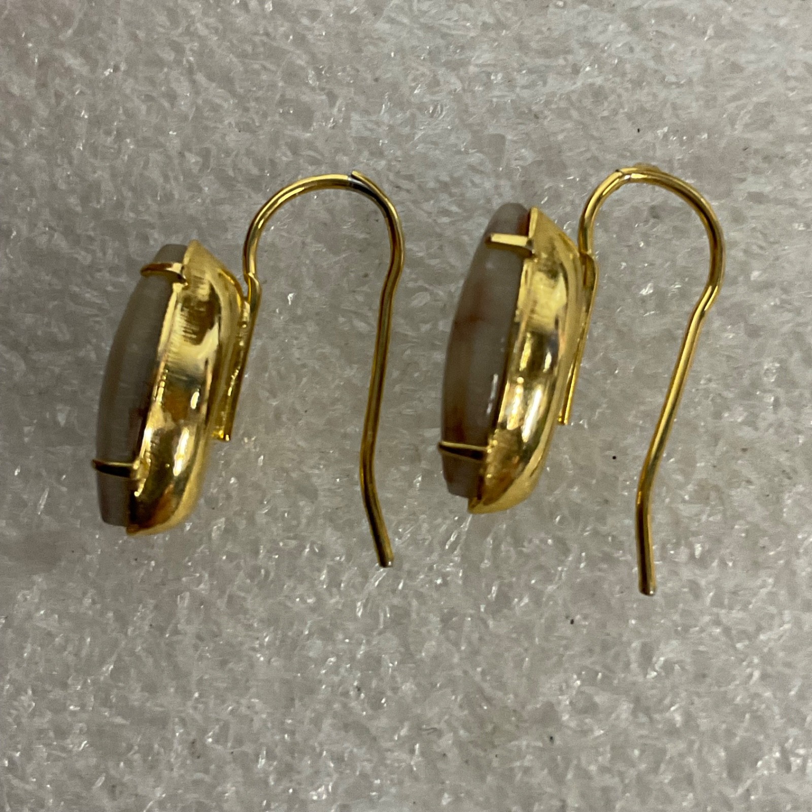 Vintage Gold Tone Drop Earrings 2.34g Marquise Stone Beige Brown Veined Design - Image 13