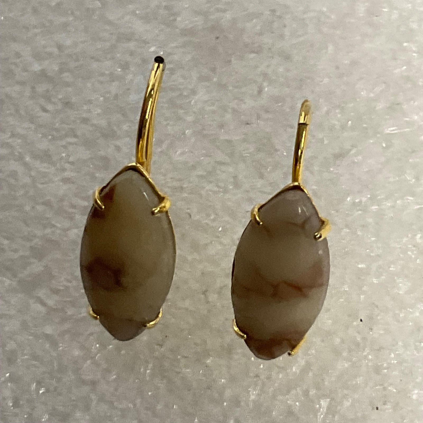 Vintage Gold Tone Drop Earrings 2.34g Marquise Stone Beige Brown Veined Design - Image 14