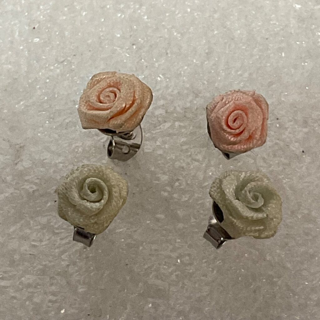 Lot of 2 Pairs Fabric Rose Flower Stud Earrings Pink White 1.22g Lightweight Fas - Image 1