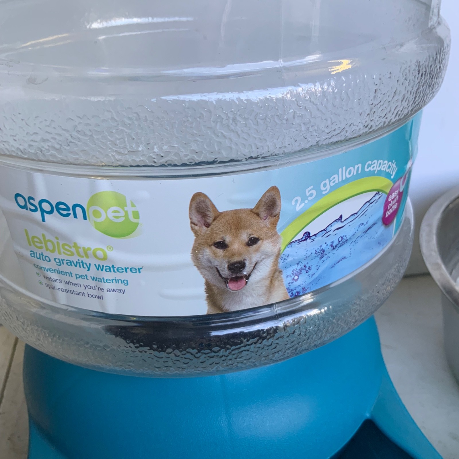 Aspen Pet LeBistro 2.5 Gal Gravity Waterer With 2 Metal Bowls - Image 3