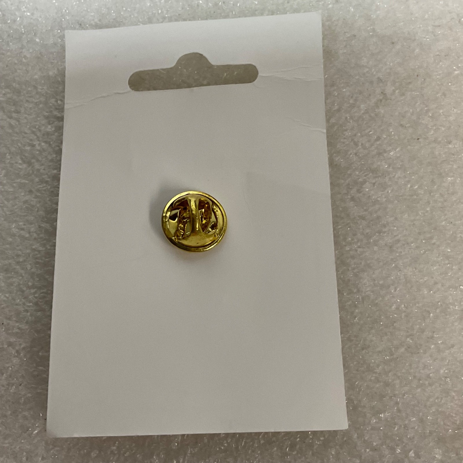 First Holy Communion Chalice Enamel Pin Gold Tone Grapes & Host Religious Gift - Image 2