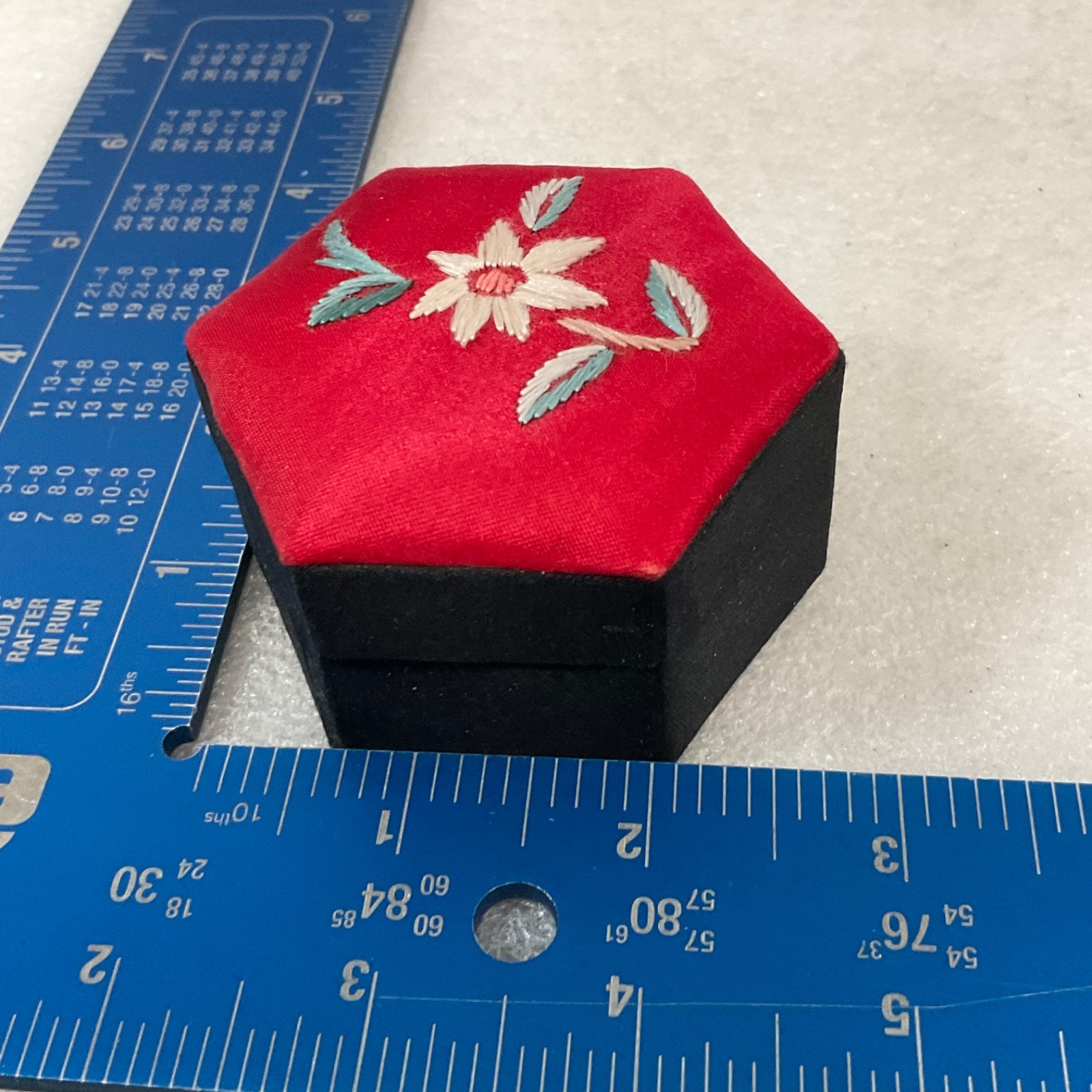 Small Hexagon Jewelry Ring Box Red Floral Embroidered Lid Black Case - Image 6