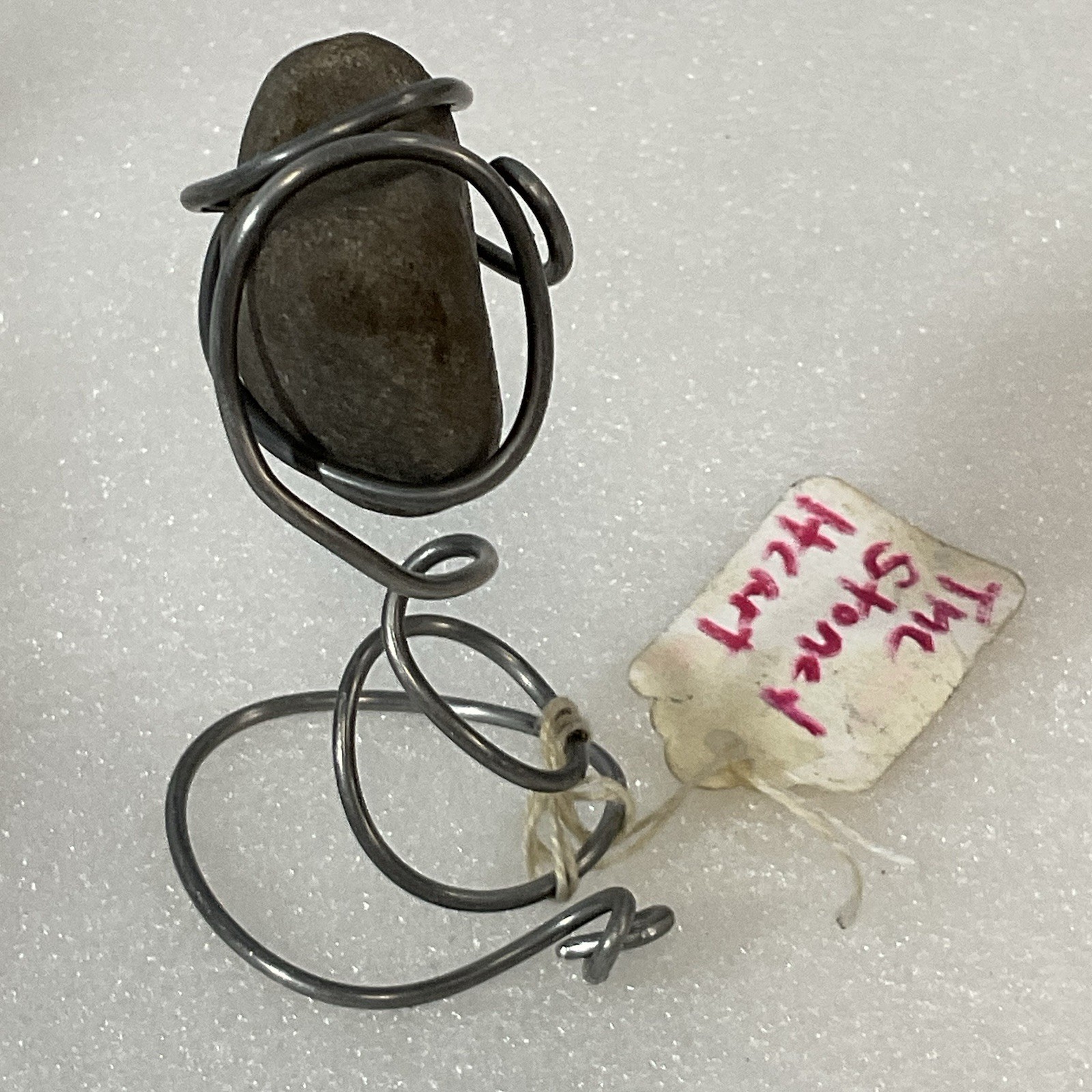 Folk Art Stone Heart Rock In Wire Stand GnuFoundArt - Image 2
